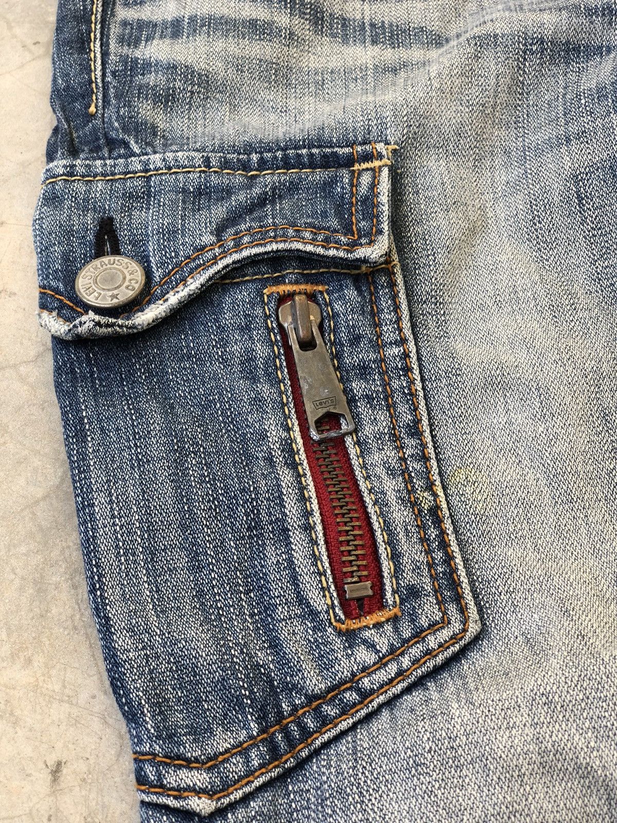 Le Grande Bleu (L.G.B.) Levis JAPAN With Side Pocket Flare Distressed Denim Size US 32 / EU 48 - 10 Thumbnail