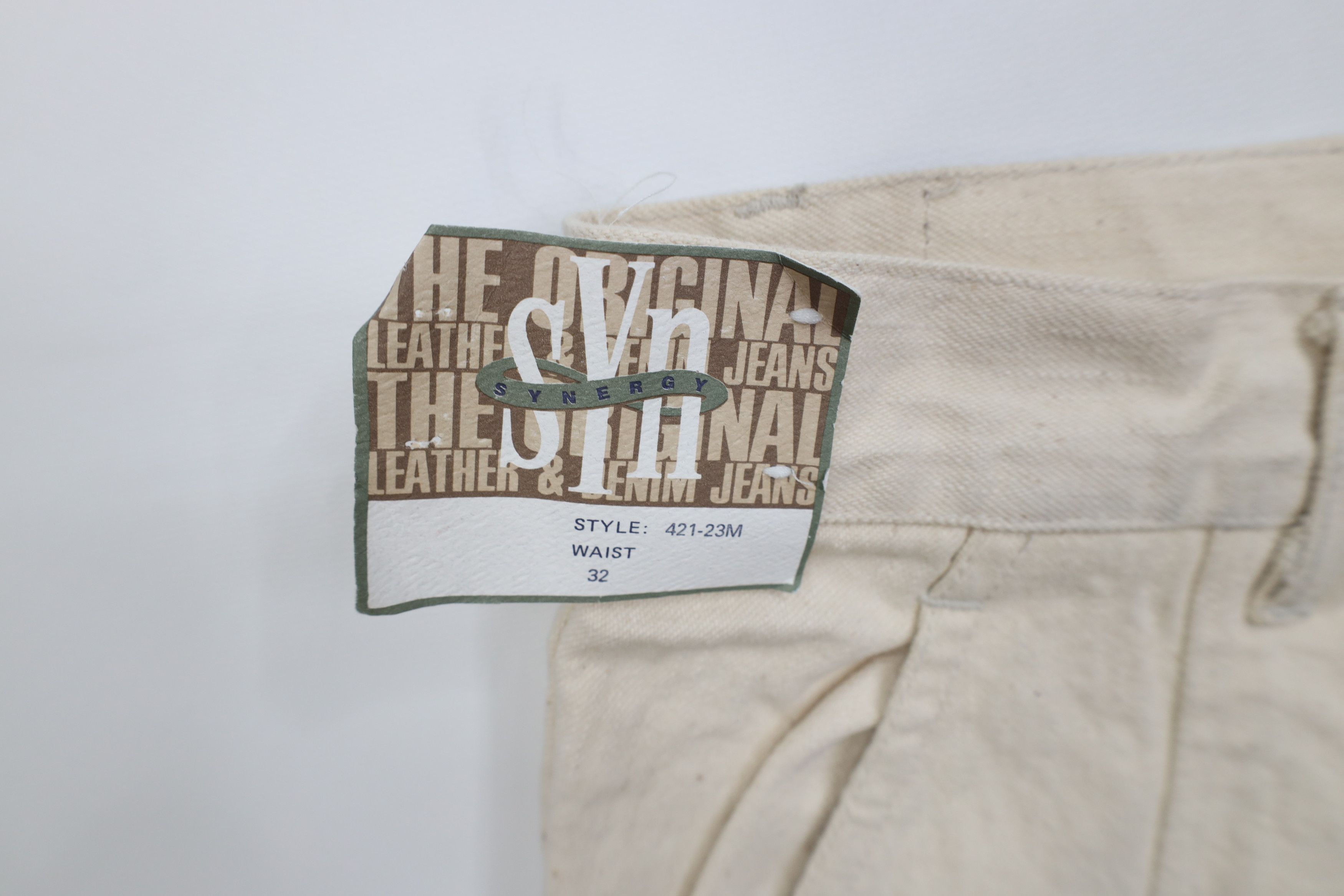 Vintage Deadstock Vintage 90s Streetwear Leather Cargo Shorts Beige Size US 32 / EU 48 - 8 Thumbnail
