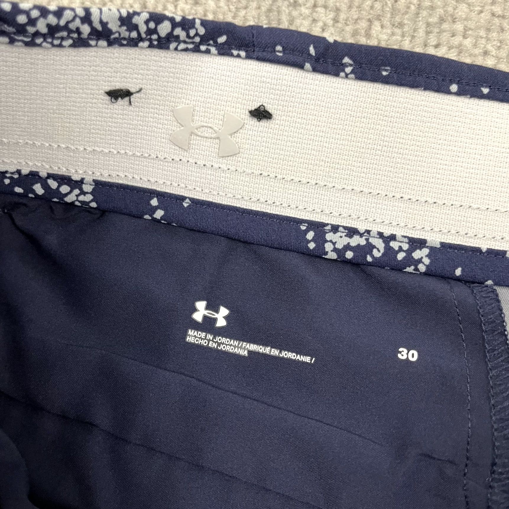 Under Armour Under Armour Mens Chino Shorts 30 / 9" Blue Geometric Printed Performance Golf Size US 30 / EU 46 - 2 Thumbnail