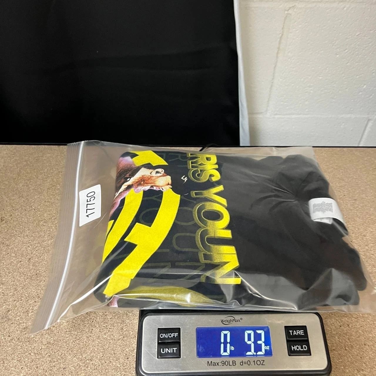Gildan Vintage Chris Young Shirt M World Tour Gildan Deadstock New Size US M / EU 48-50 / 2 - 6 Thumbnail