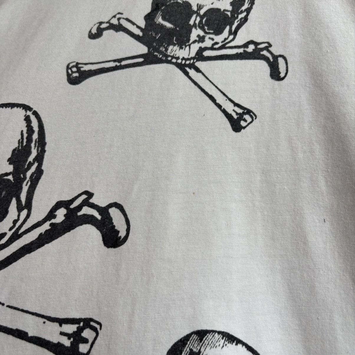 Japanese Brand ESTWEST Japanese Brand Skulls & Crossbones Slim Fit T-Shirt Size US M / EU 48-50 / 2 - 4 Thumbnail