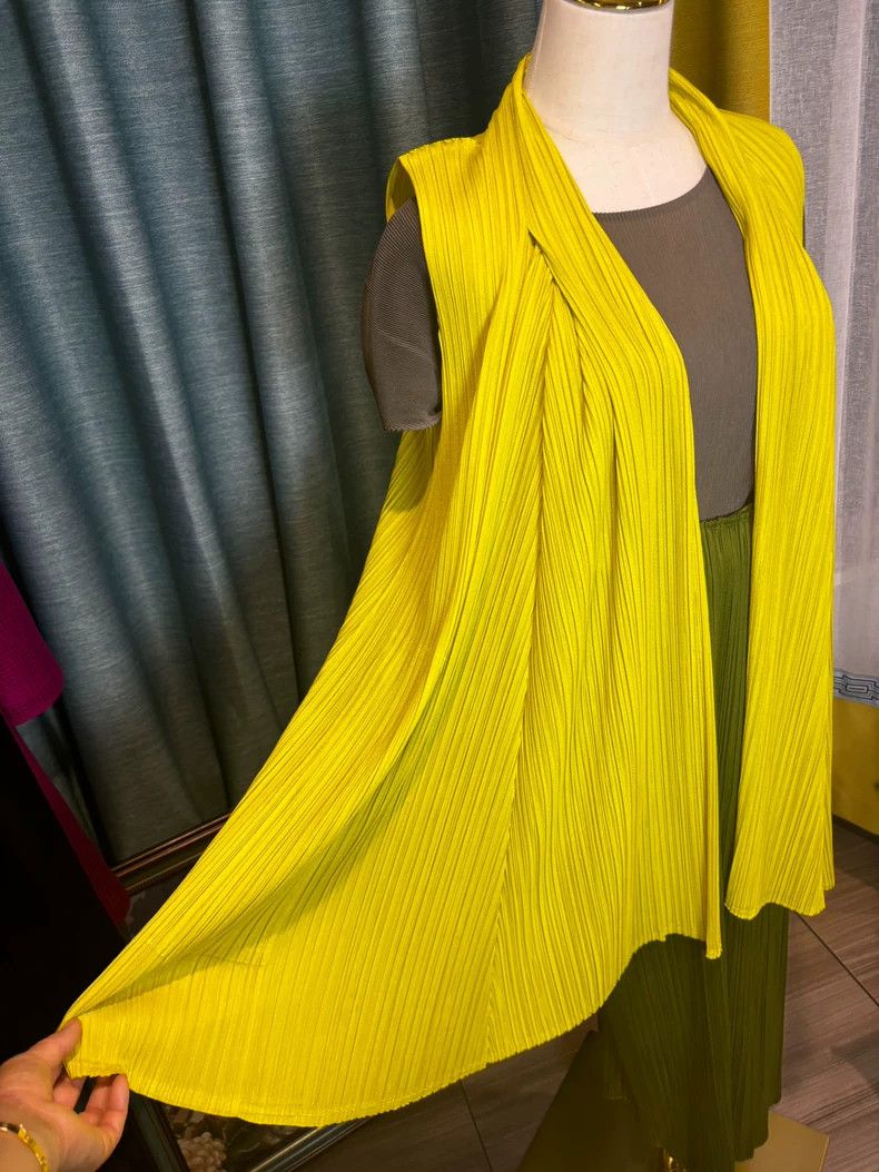 Other Issey Miyake/三宅一生 size:3 Yellow pleated vest Size XS / US 0-2 / IT 36-38 - 2 Thumbnail