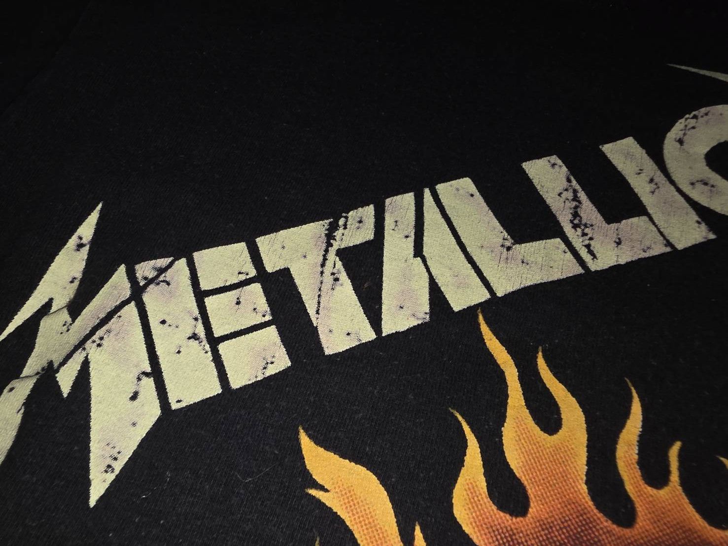 Band Tees Vintage Metallica Pushead Flaming sun ©1994 T-shirt Size US L / EU 52-54 / 3 - 6 Thumbnail