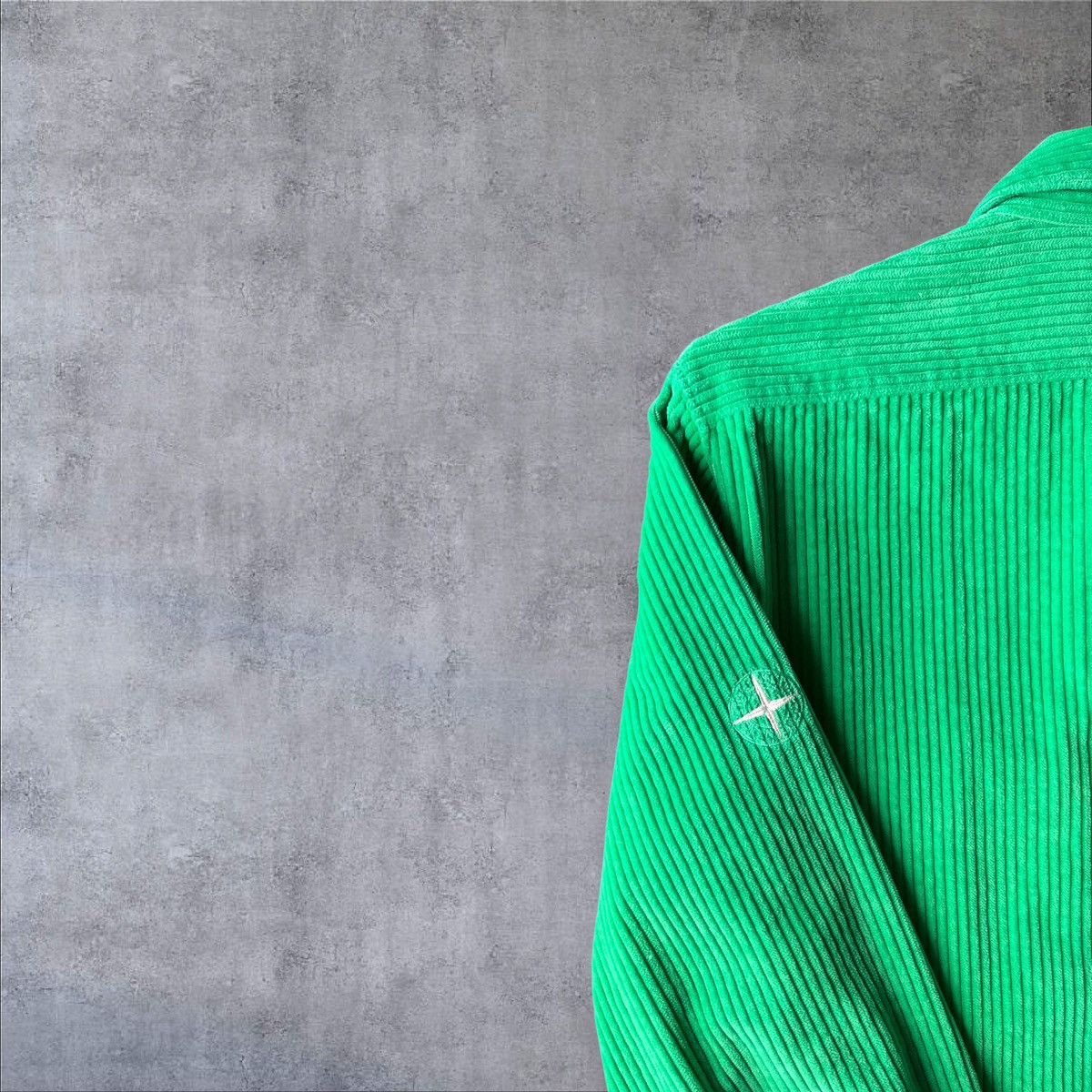 Stone Island USED MICRO CORDUROY STONE ISLAND BUTTON UP SIZE S Size US S / EU 44-46 / 1 - 20 Thumbnail
