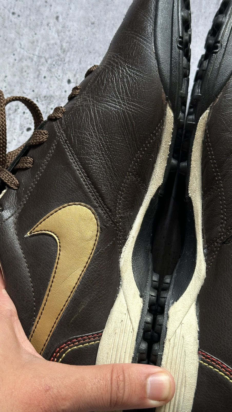 Nike 2007 Nike Ronaldinho R10 Vintage Leather Soccer Boots Size US 11 / EU 44 - 10 Thumbnail