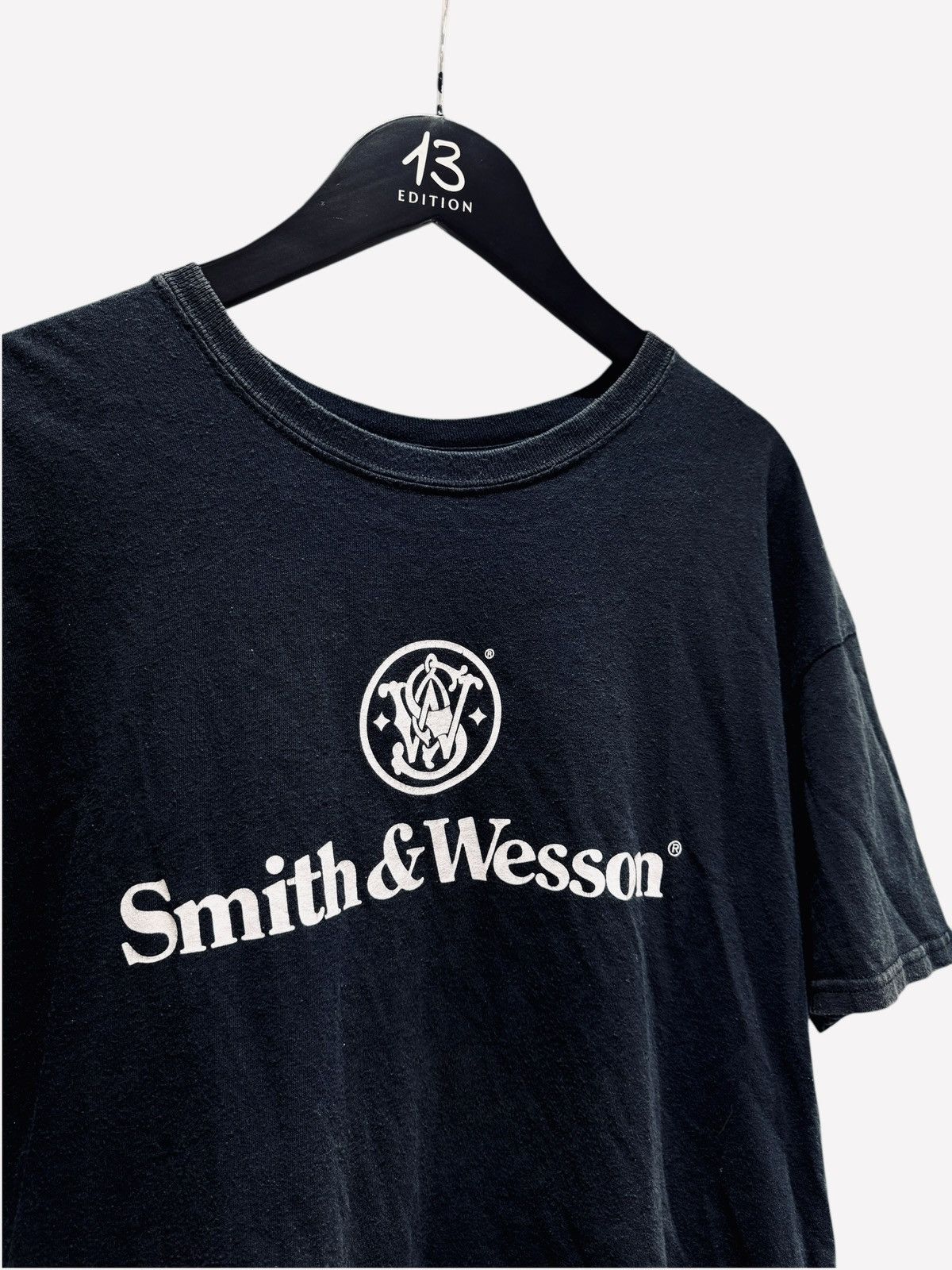 Vintage Rare Vintage Smith & Wesson Tee Size US XL / EU 56 / 4 - 2 Thumbnail