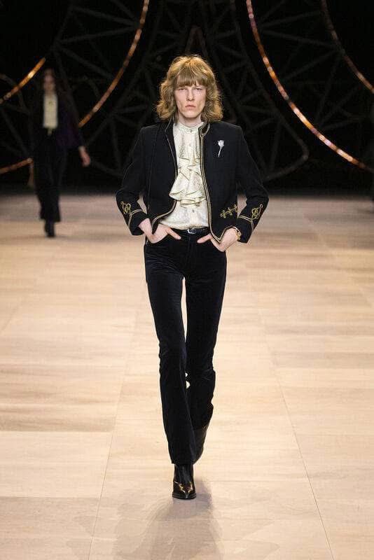 Celine Holy Grail FW20 Celine dylan velvet black flared jeans 31 Size US 31 - 1 Thumbnail