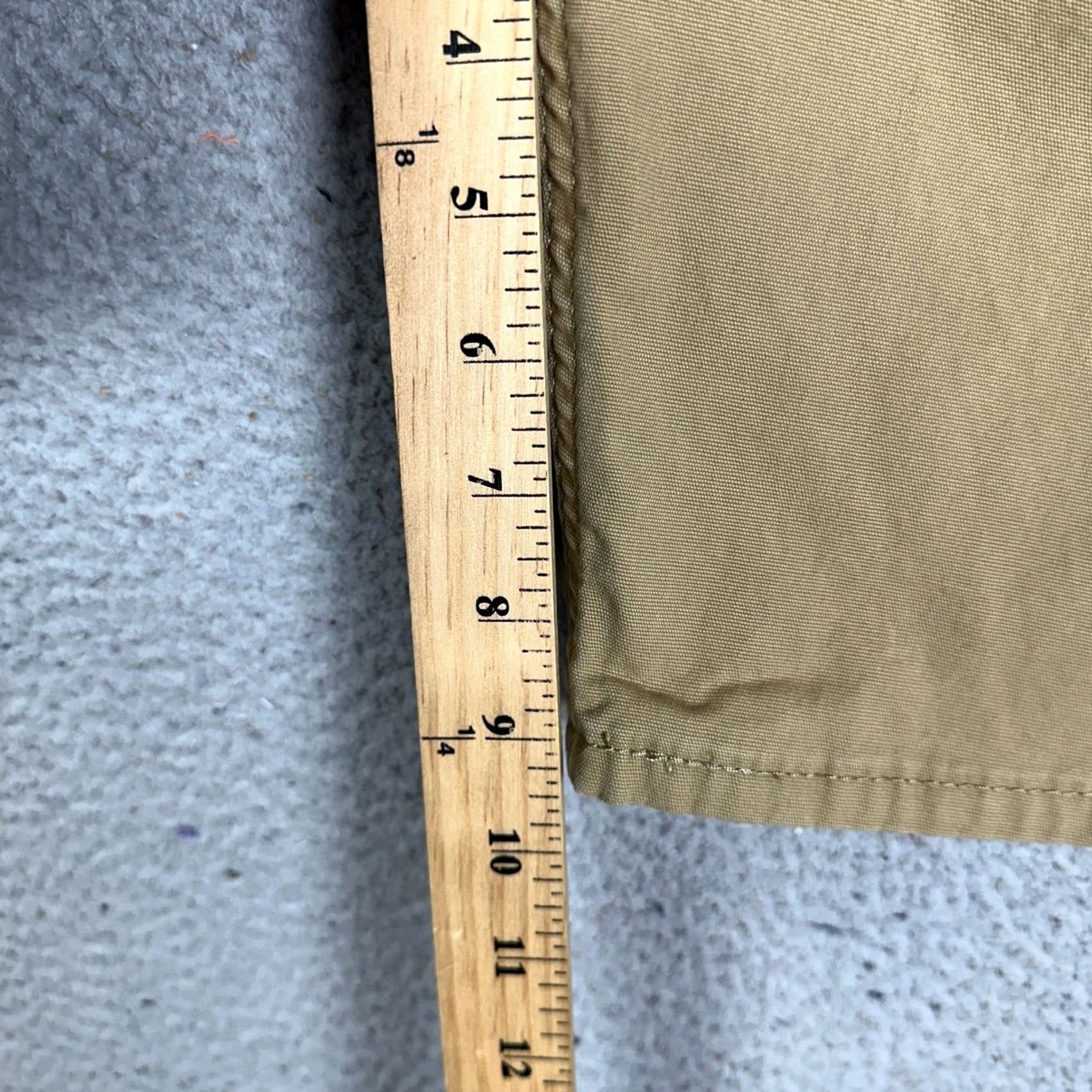 Levi's Levi's 405 Short Mens 40 Tan Khaki Stretch Flat Front 5 Pocket Casual EUC Chino Modern Classic Mens Size US 40 / EU 56 - 6 Thumbnail
