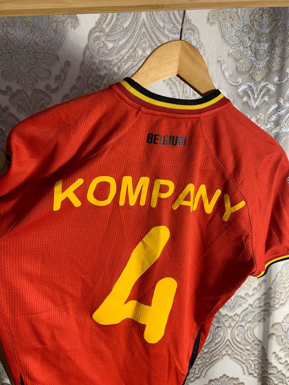 Vintage Very Rare Belgium Kompany 4 Retro Soccer Jersey Bayer Y2K Size US S / EU 44-46 / 1 - 10 Thumbnail