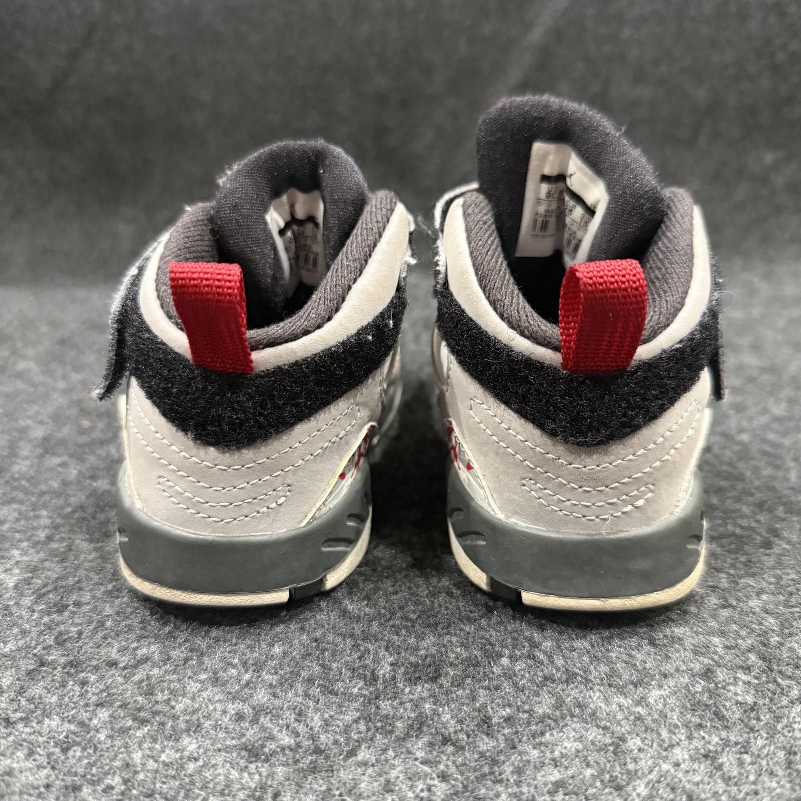 Jordan Brand Jordan 8 Shoes Kid's 9C White 2011 Size US 9 / EU 42 - 4 Thumbnail