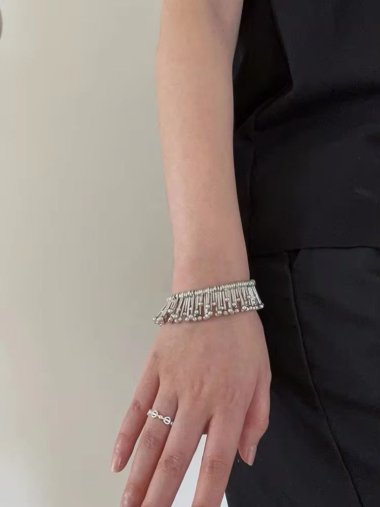 Japanese Brand × Jewelry Avant garde seaweed fringe bracelet chain aesthetic y2k Size ONE SIZE - 1 Thumbnail