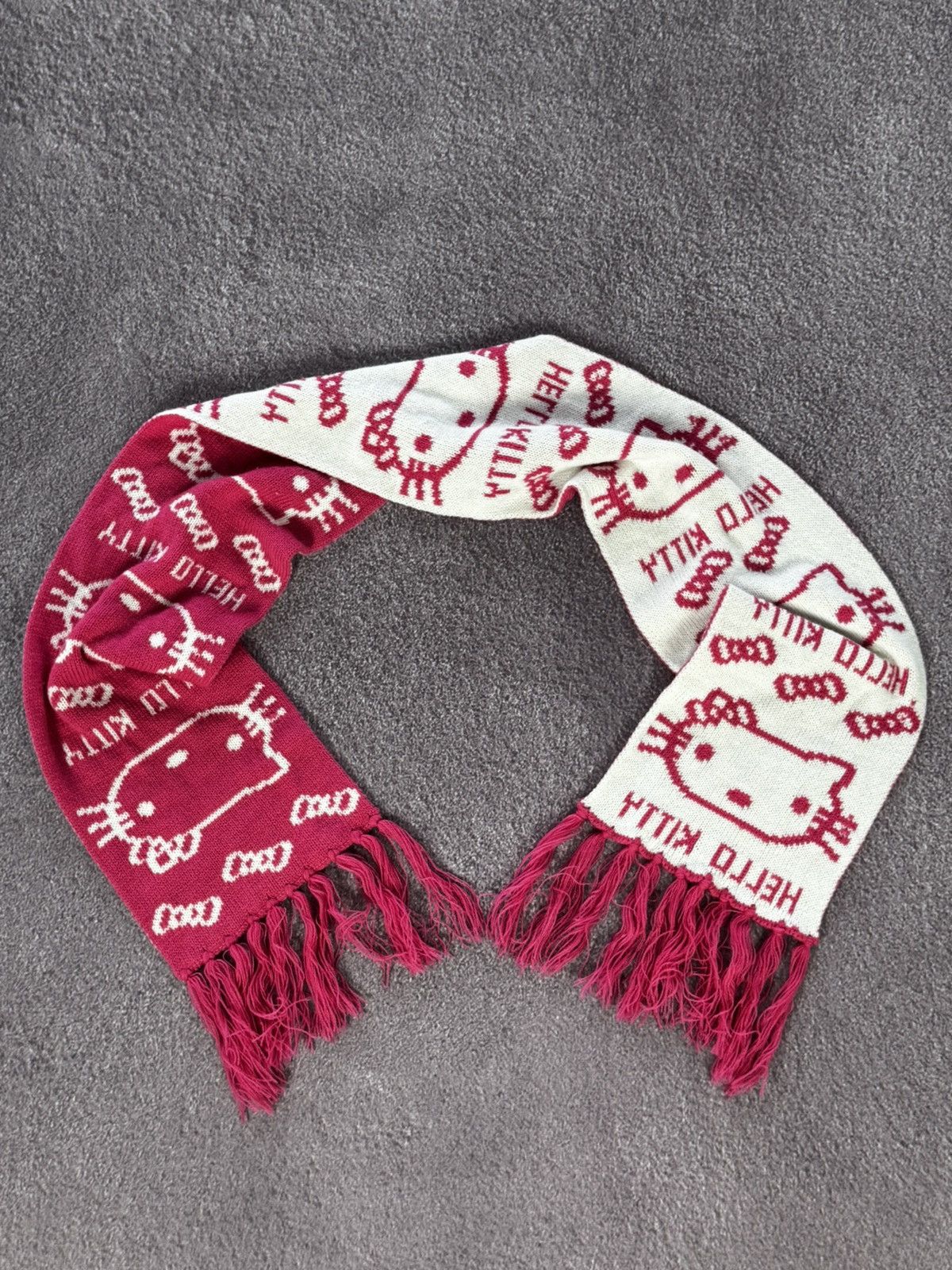 Japanese Brand Vintage Hello Kitty scarf Collection Size ONE SIZE - 1 Thumbnail