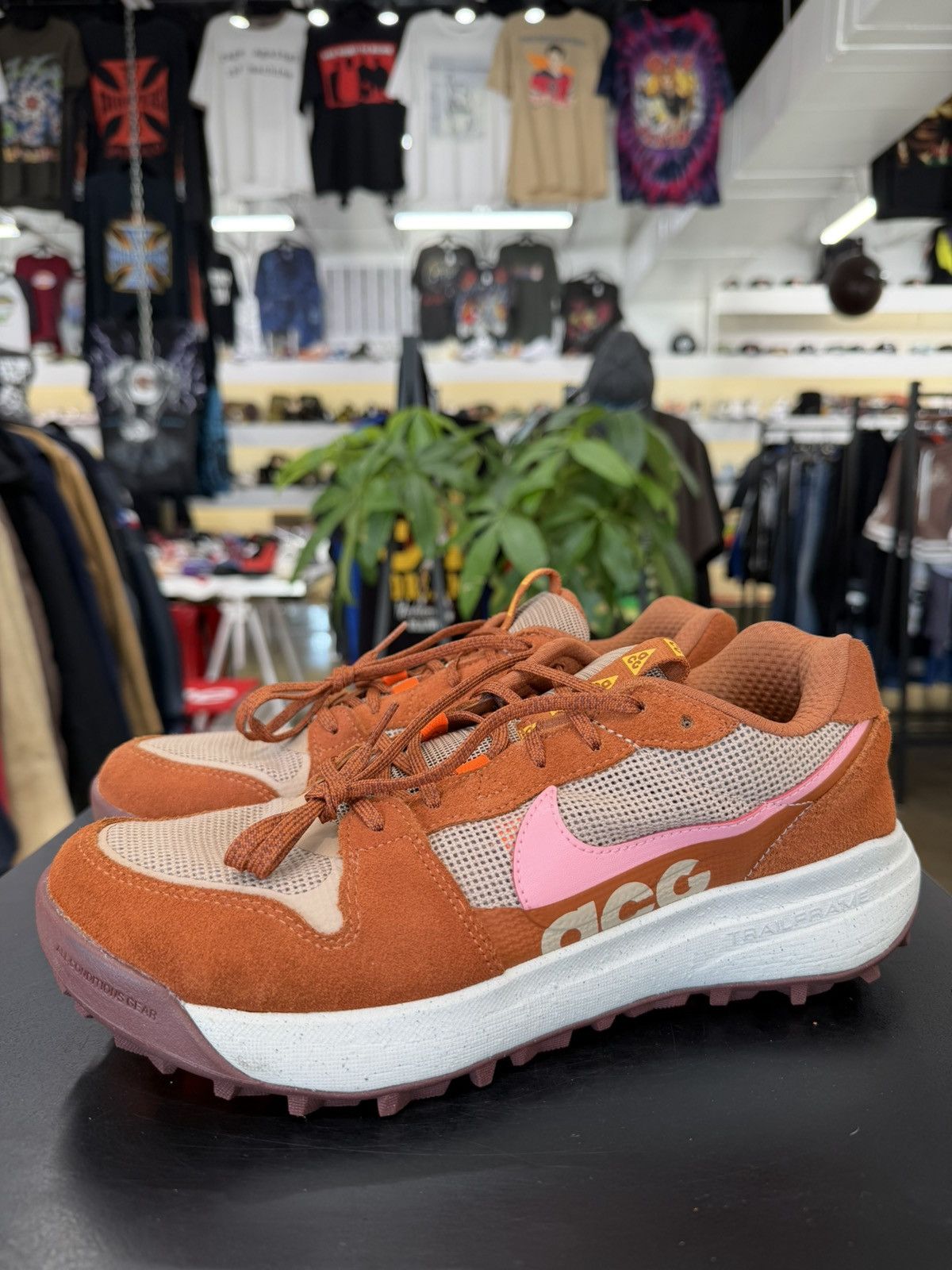 Nike Nike ACG Lowcate Bacon Size 9 Size US 9 / EU 42 - 1 Thumbnail