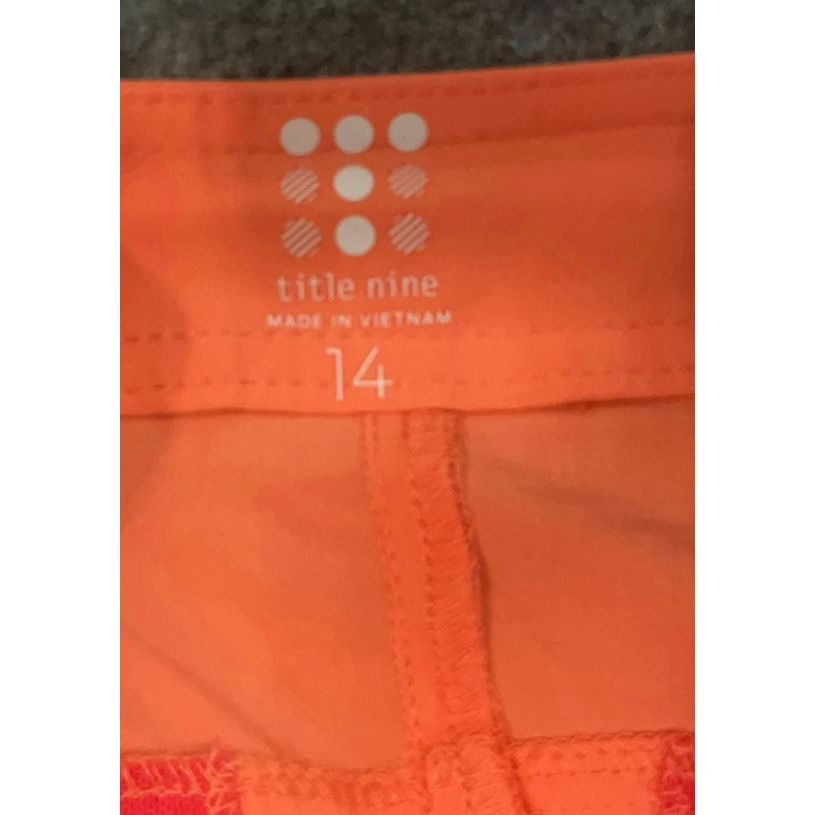 Other NWT Title Nine Rogue 5" Shorts Women's 14 Orange Peach UPF 5 Size 36" / US 14 / IT 50 - 14 Thumbnail