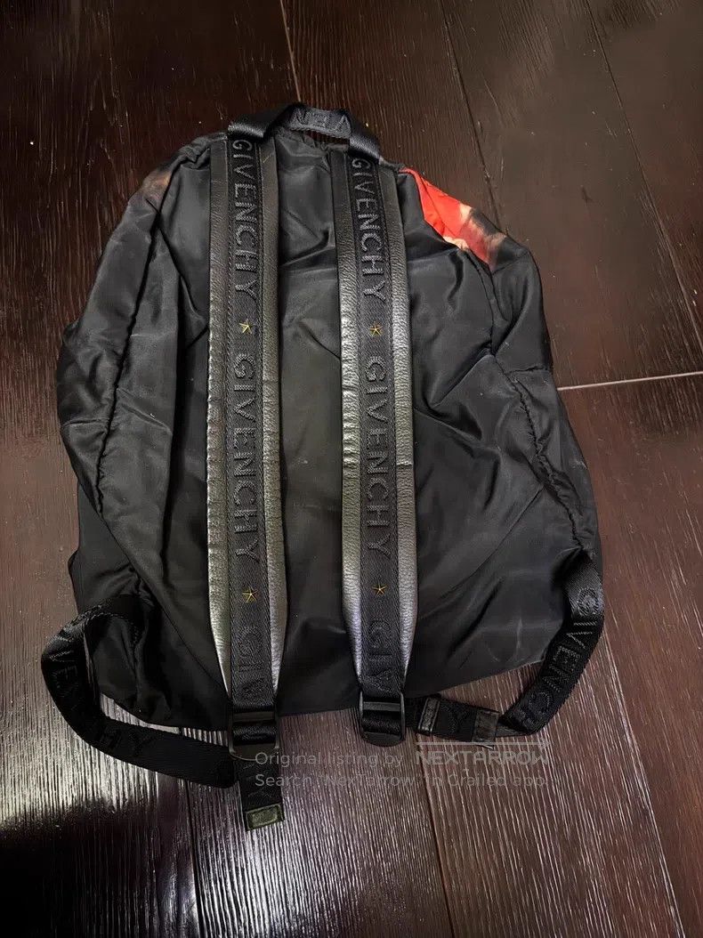 Givenchy Givenchy Oil Painting Dog Head Backpack Size ONE SIZE - 3 Thumbnail