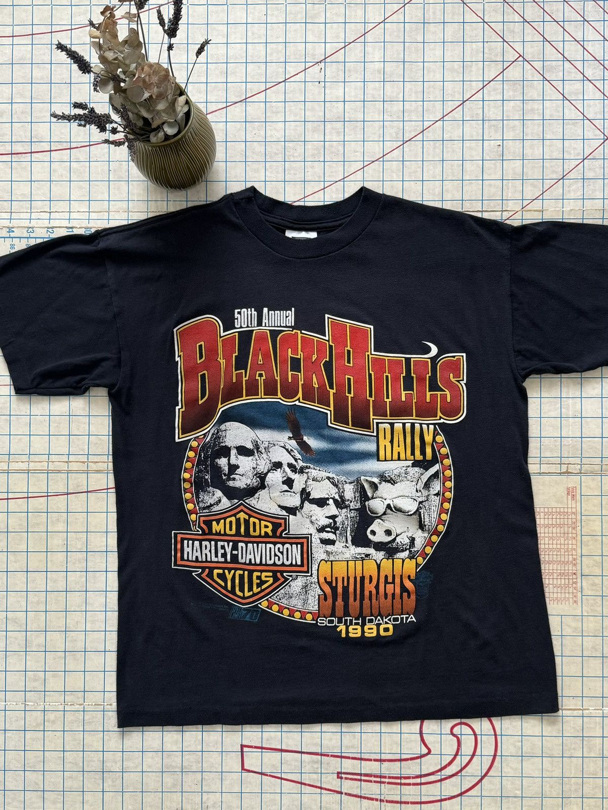 Harley Davidson × Vintage Vintage Harley Davidson Sturgis 90 Mt Rushmore Hog Tee Largr Size US L / EU 52-54 / 3 - 1 Thumbnail