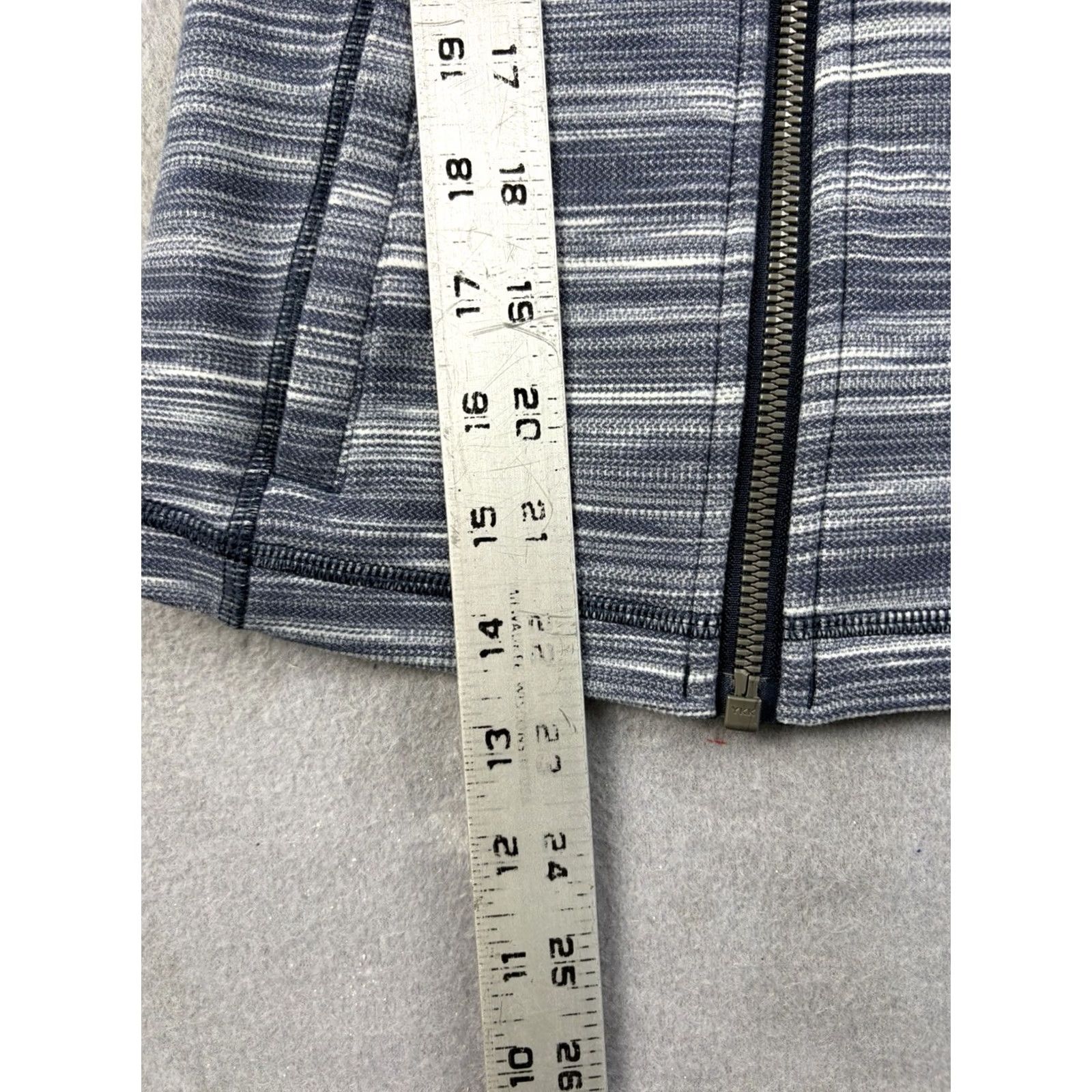 Lululemon Lululemon Define Jacket Women’s S Striped Full Zip Hoodie Polyester Blend Multicolor Mid-Length Activewear Womens Size S / US 4 / IT 40 - 6 Thumbnail
