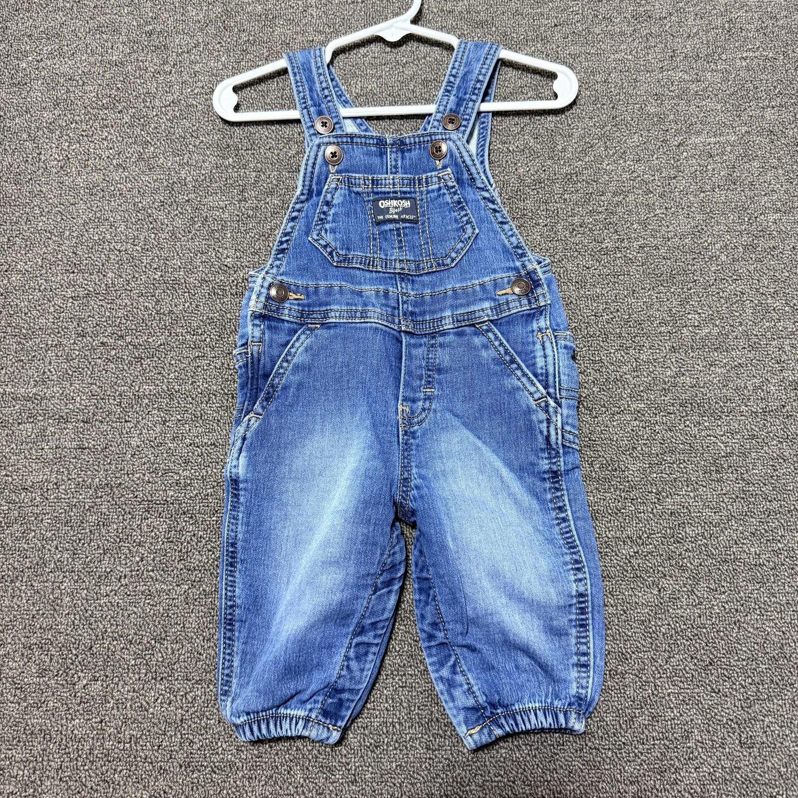 Other Classic Oshkosh B'gosh Med Wash Denim Overalls Size 6 Months Size ONE SIZE - 1 Thumbnail