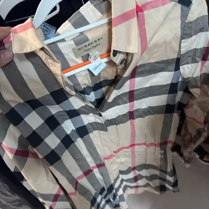 Burberry Burberry Long Sleeve Cotton Shirt in Beige. Size XS / US 0-2 / IT 36-38 - 3 Thumbnail
