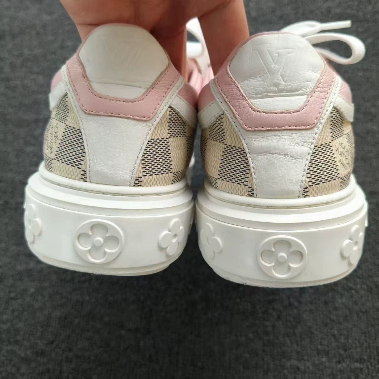 Louis Vuitton 95 New LV Pink & White Sneakers 37.5 Size US 7 / IT 37 - 4 Thumbnail