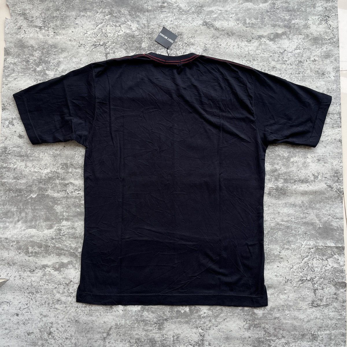 Issey Miyake Issey Miyake - Red Stitch Tshirt Size US L / EU 52-54 / 3 - 2 Thumbnail