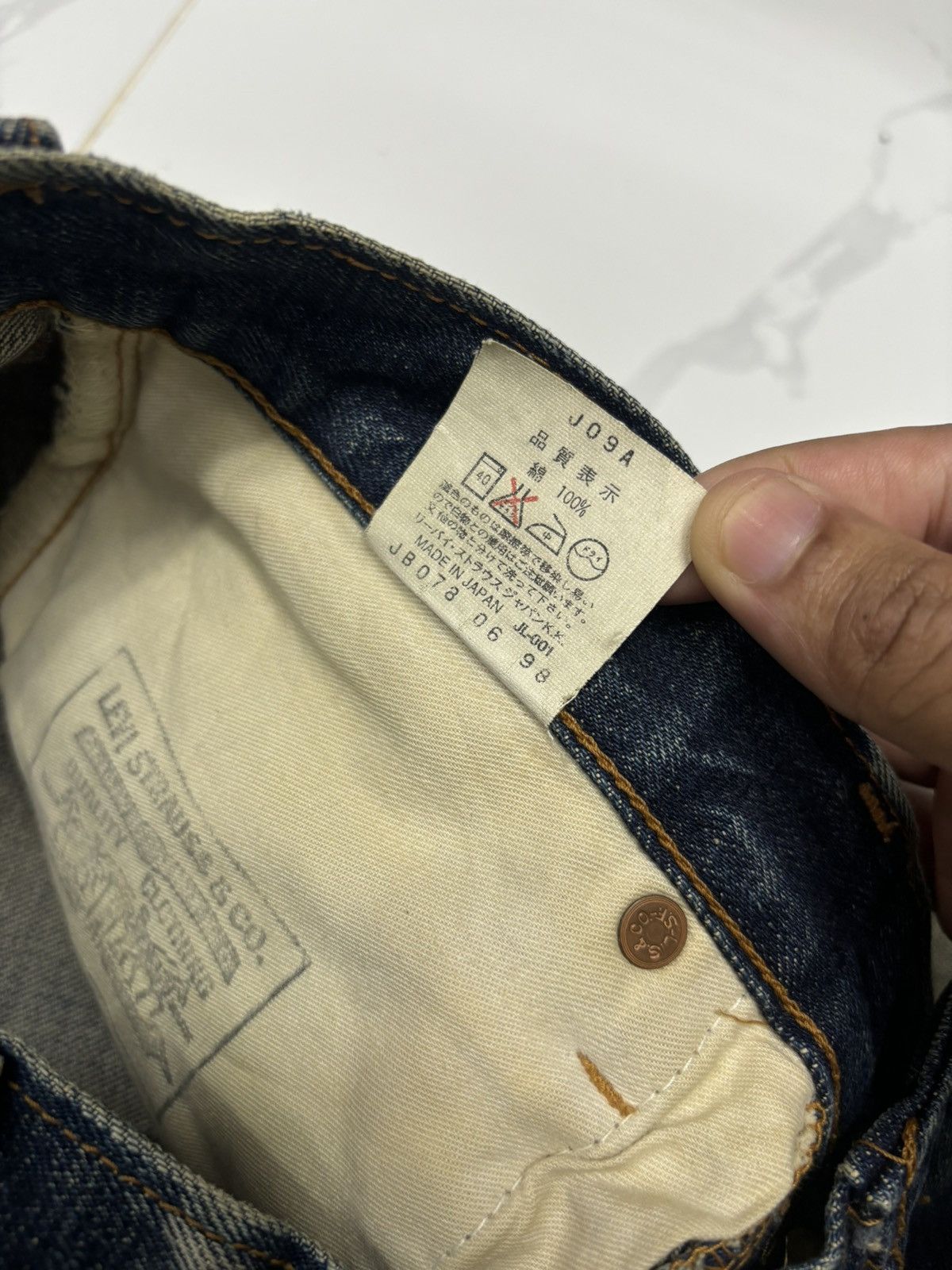 Levi's × Undercover Vintage Levis 502 Big E Selvedge Redline Distressed Denim Size US 31 - 20 Thumbnail