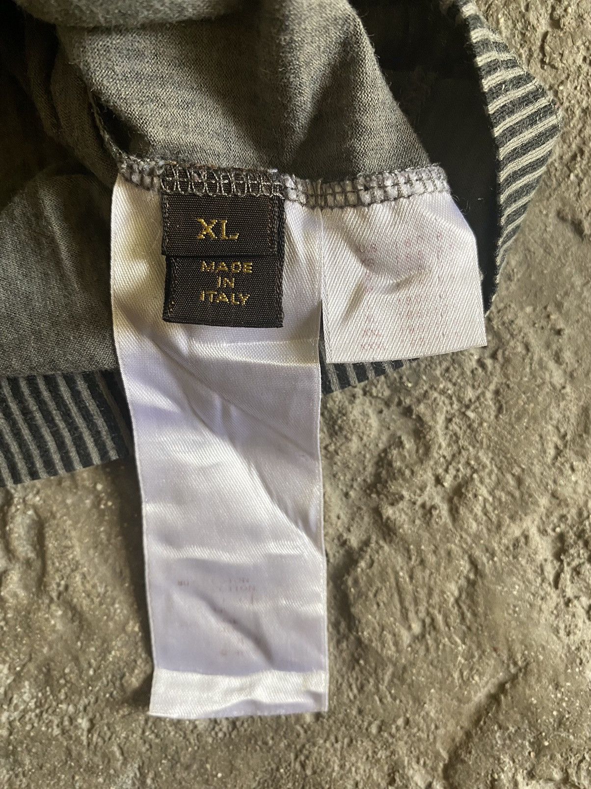 Louis Vuitton LV x Kim Jones FW’12 V-Logo Stripe Tee Size US XL / EU 56 / 4 - 7 Thumbnail