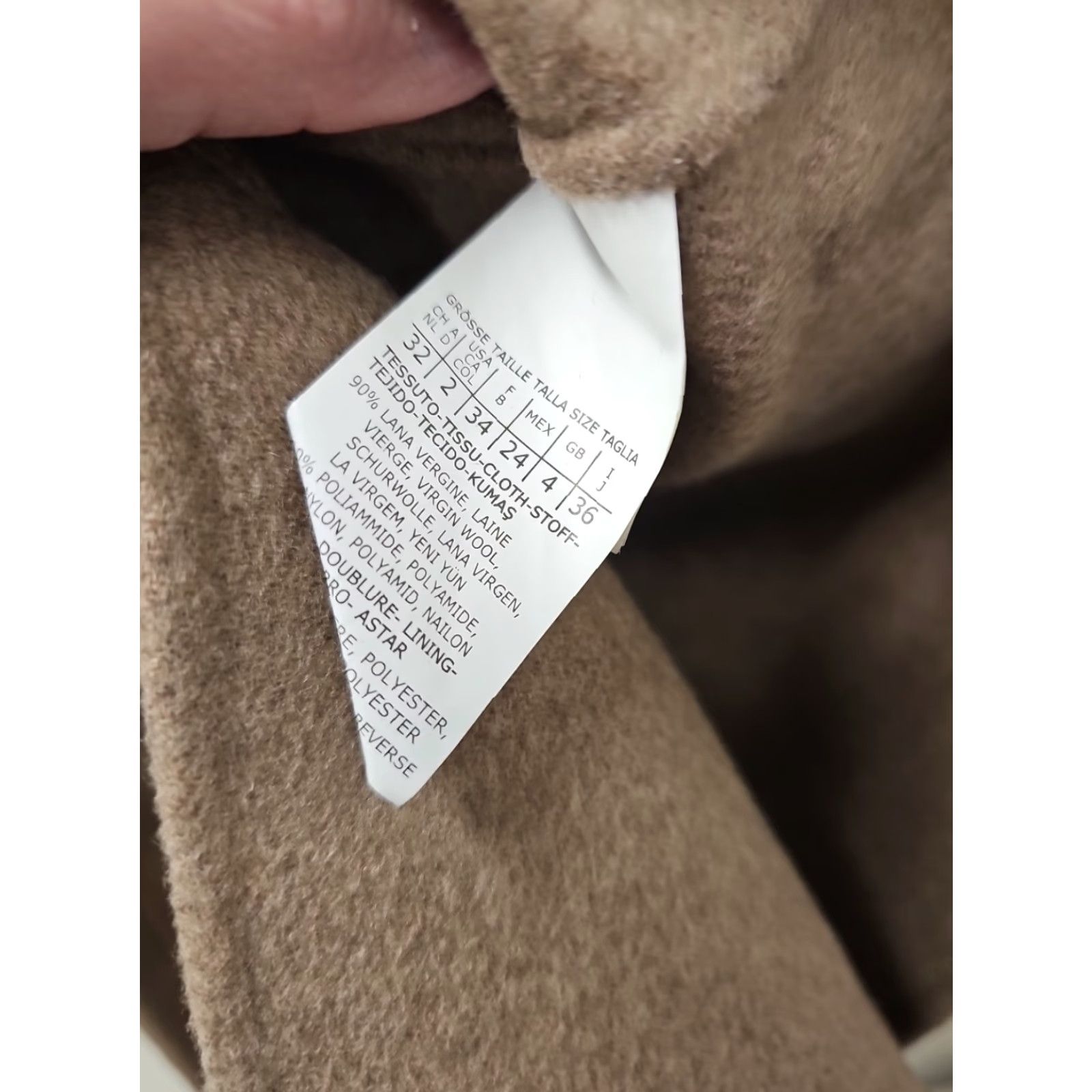 Max Mara WEEKEND MAX MARA Blazer Women’s Size US 2 Blazer Sand Linen Canvas Wool Blend Lightweight Regular Office/Workwear 2 Womens Size XS / US 0-2 / IT 36-38 - 4 Thumbnail