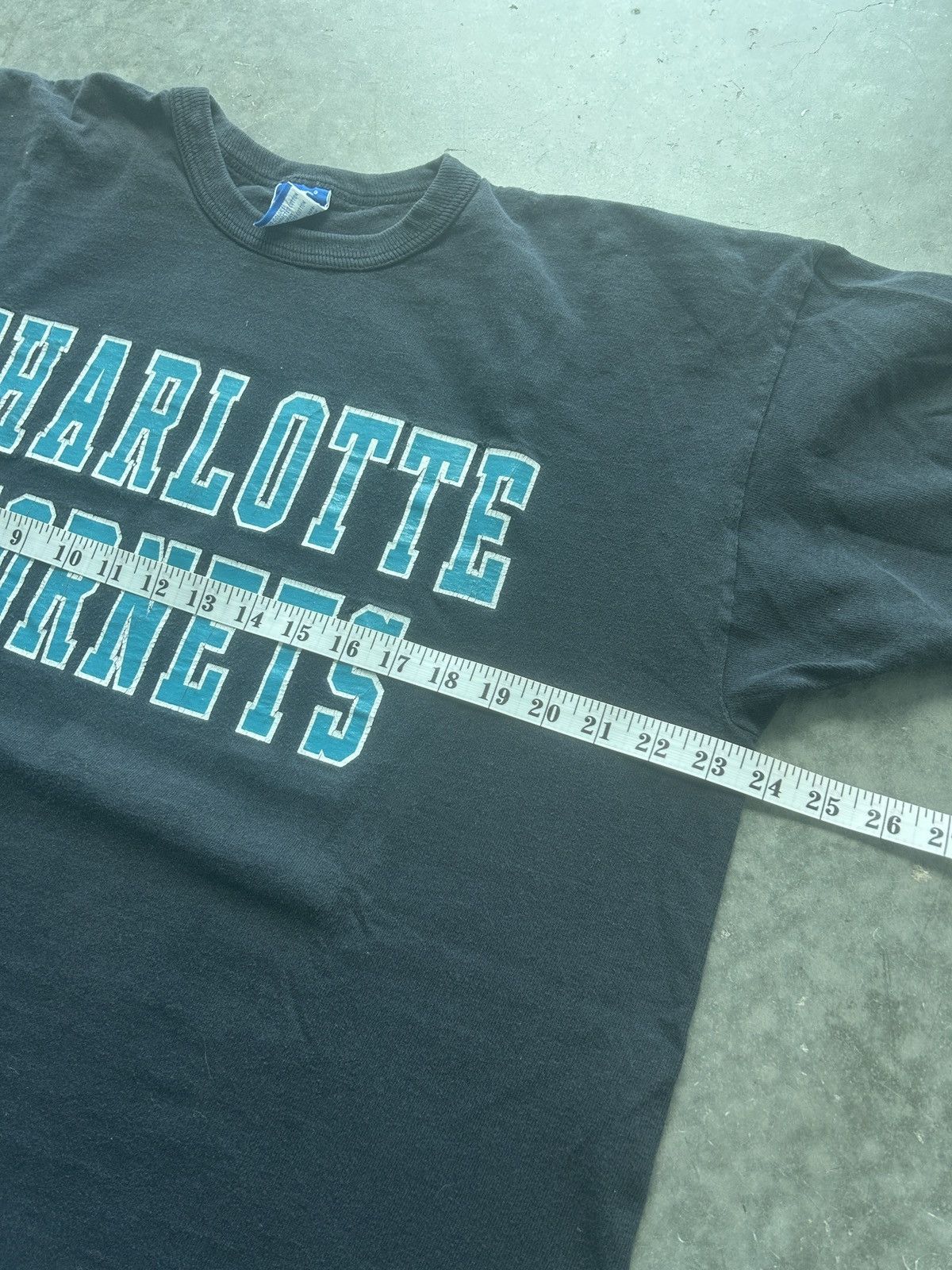 Champion × NBA × Vintage Vintage 90s Charlotte Hornets Graphic Tee Size US XL / EU 56 / 4 - 8 Thumbnail