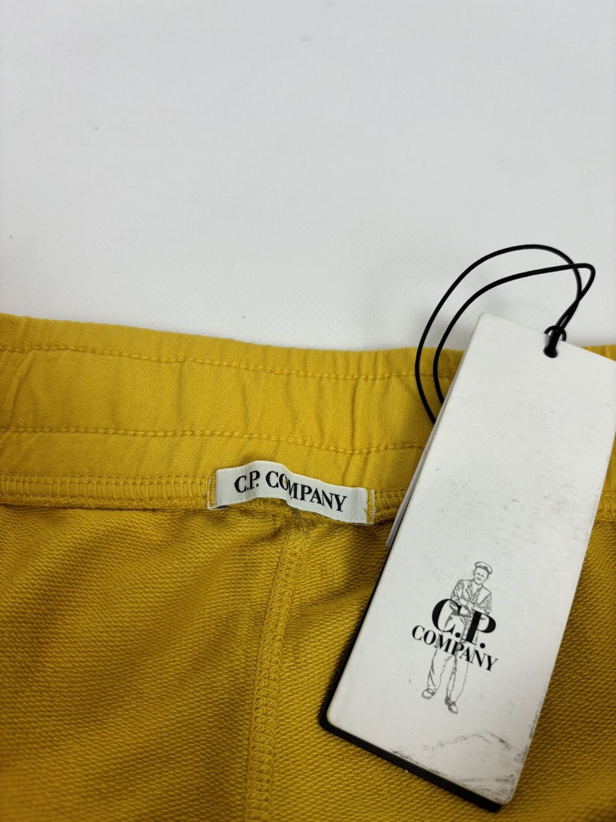 C.P. Company New shorts C.P. Company Cargo Shorts with a lens. Size US 32 / EU 48 - 5 Thumbnail