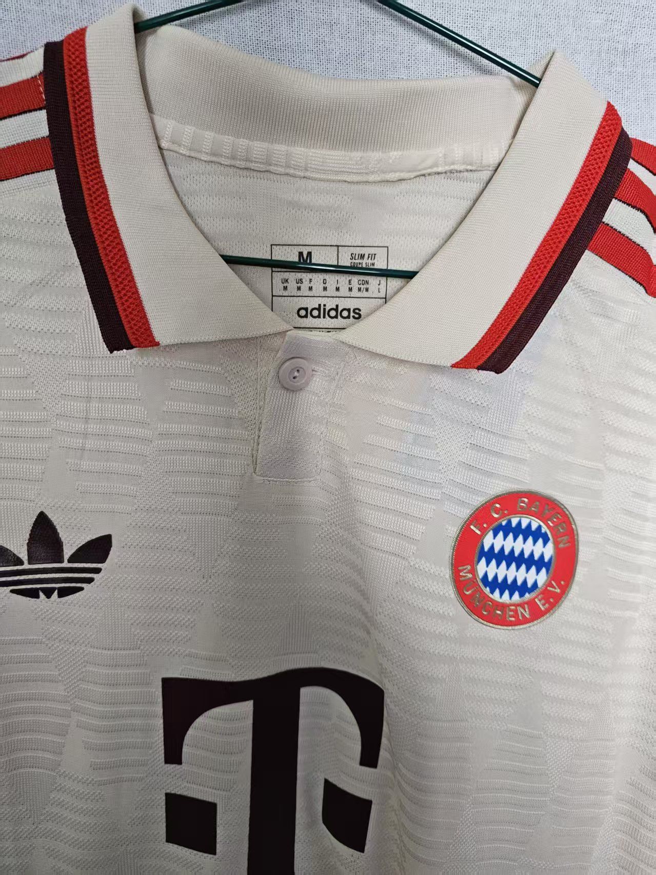 Other Bayern Munich 25 Thomas Muller Jersey Player Edition Size US M / EU 48-50 / 2 - 3 Thumbnail