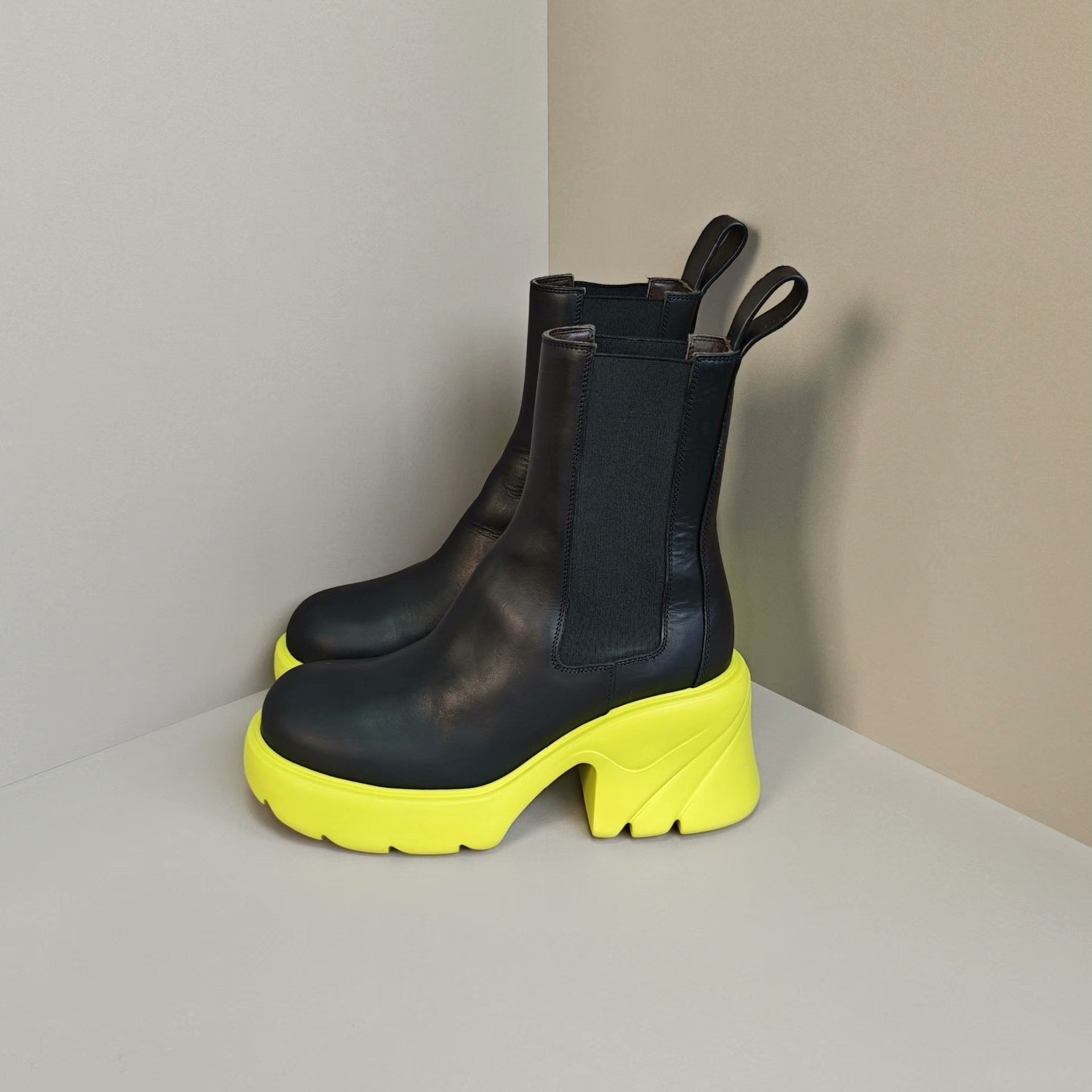 Bottega Veneta Bottega Veneta Boots us_7 Women Size US 7 / IT 37 - 1 Thumbnail
