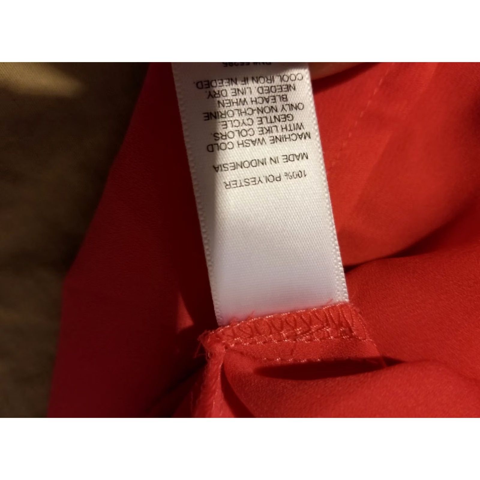 Express Express Dress Shirt Womens XS Red Button Blouse Size XS / US 0-2 / IT 36-38 - 5 Thumbnail