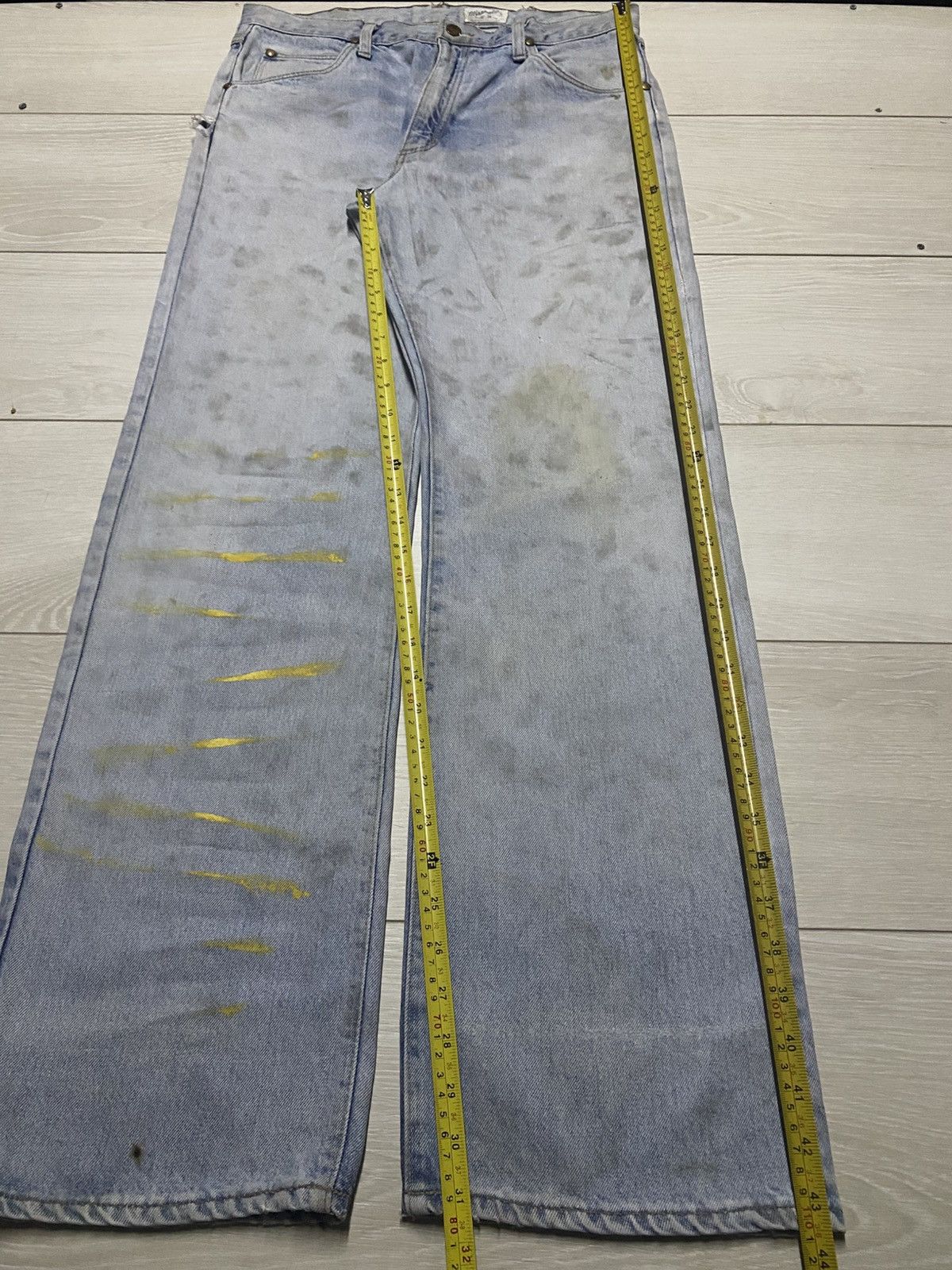 Wrangler Wrangler Vintage Distressed Denim One of a Kind Fade & Paint Size US 33 - 16 Thumbnail