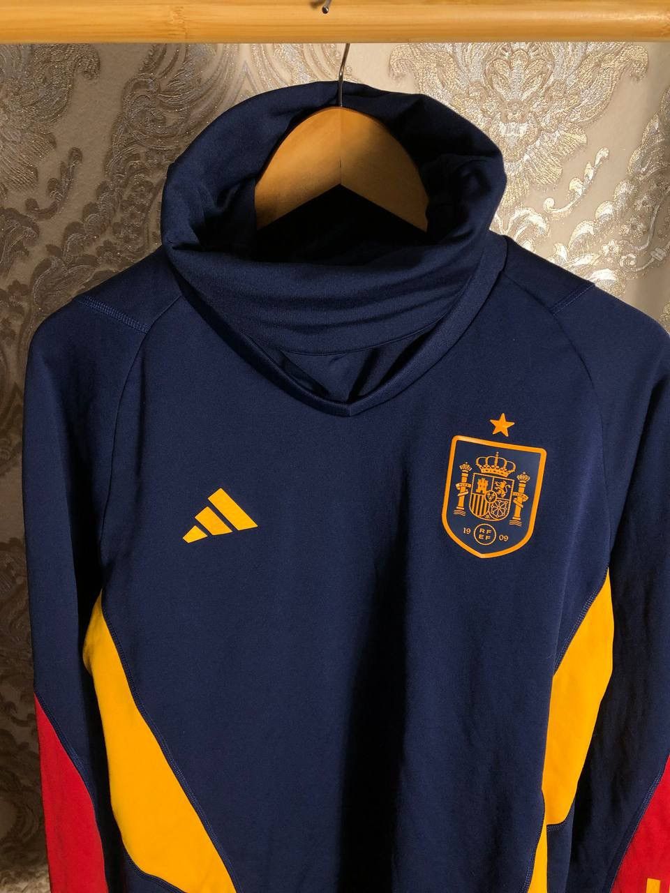 Adidas VINTAGE ADIDAS SPAIN SOCCER JERSEY MADRID RETRO BARCELONA Size US L / EU 52-54 / 3 - 2 Thumbnail