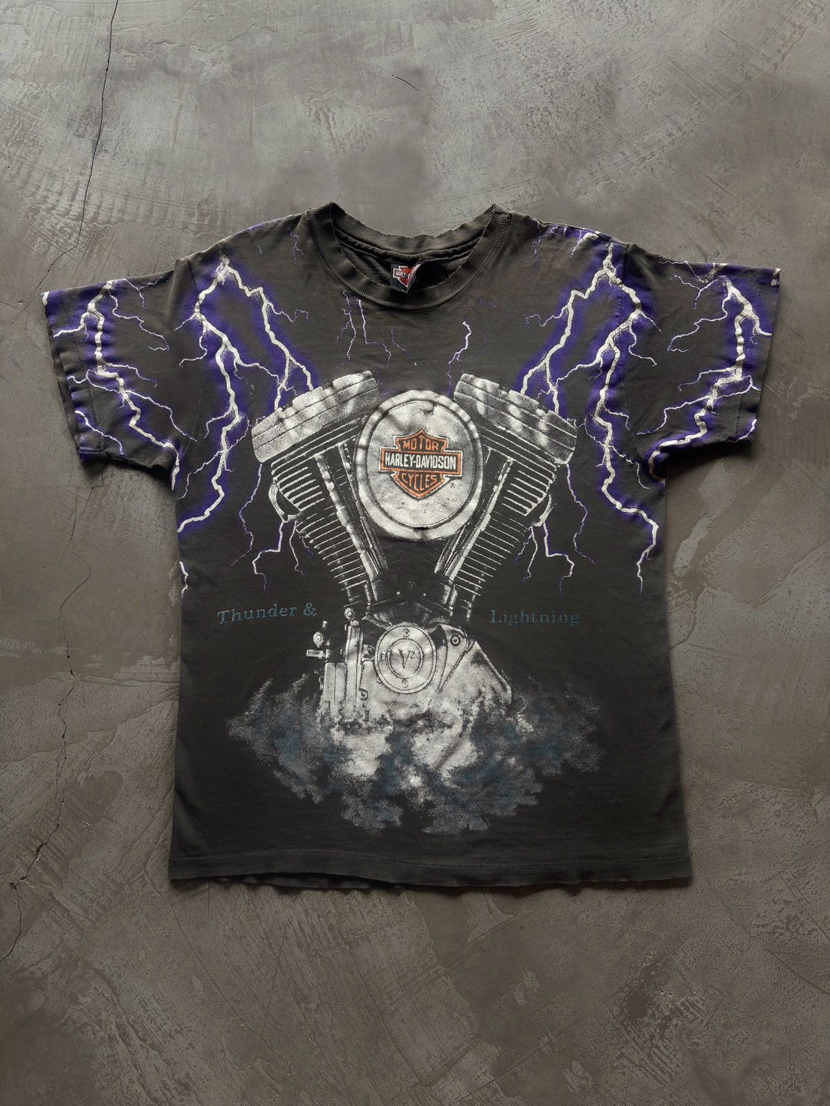 Harley Davidson Vintage 1990s Harley Davidson Thunder & Lightning Tshirt Size US L / EU 52-54 / 3 - 1 Thumbnail