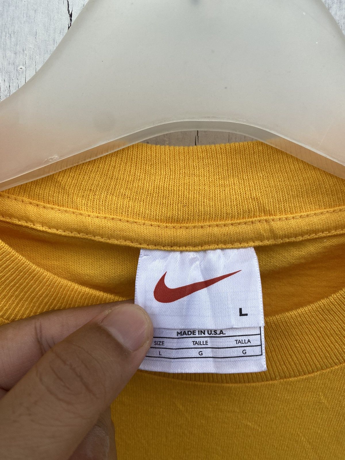 Nike Vintage Nike Madina Tees Size US L / EU 52-54 / 3 - 6 Thumbnail