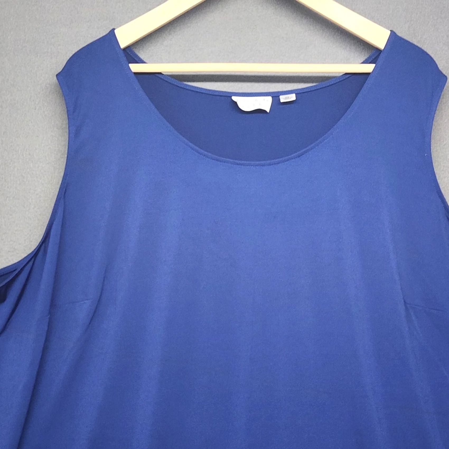 Vintage Joan Rivers Tank Top Womens Plus Size 3X Blue Slinky Stretch Liquid Layering Tank Sleeveless Pullover Basic Womens Plus Size 3X Blue Joan Rivers Shirt Size XXL / US 16-18 / IT 52-54 - 6 Thumbnail