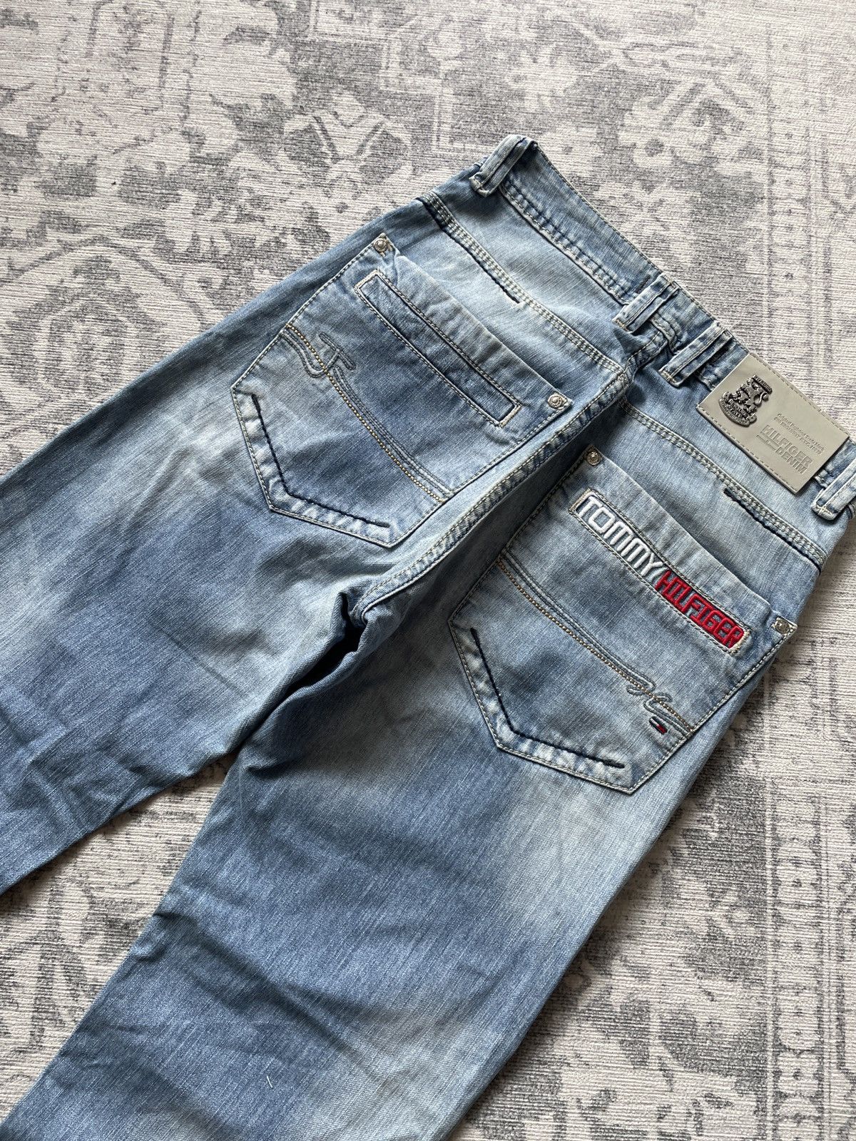 Vintage Vintage Flared Faded Jeans Tommy Hilfiger Big Logo Washed Size US 32 / EU 48 - 10 Thumbnail