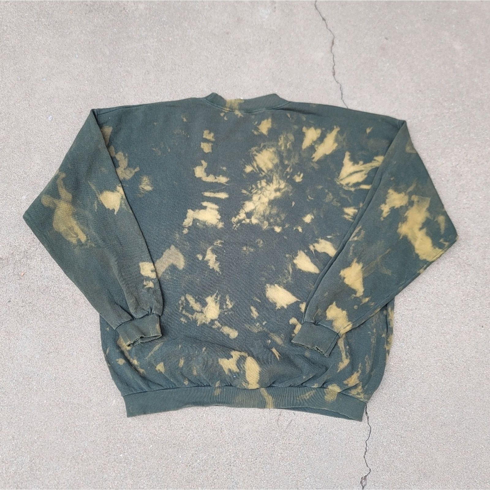 Gildan Vtg 1999 Governor's Fishing Opener Bleach-dyed Sweatshirt Size US XXL / EU 58 / 5 - 4 Thumbnail
