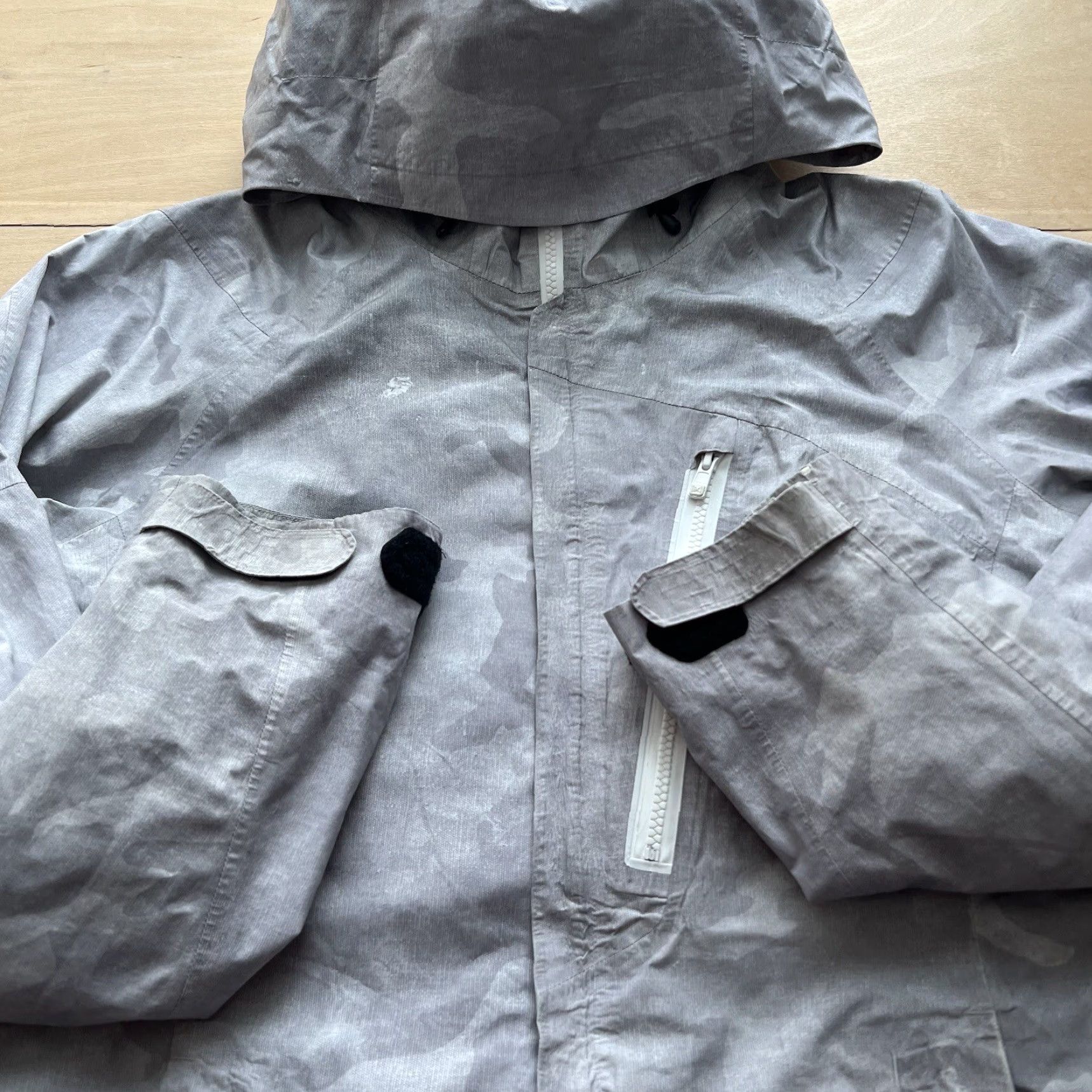 Burton Burton AK Gore Tex Jacket Women's L Gray 2L Hooded Waterproof Winter Outerwear Size L / US 10 / IT 46 - 4 Thumbnail