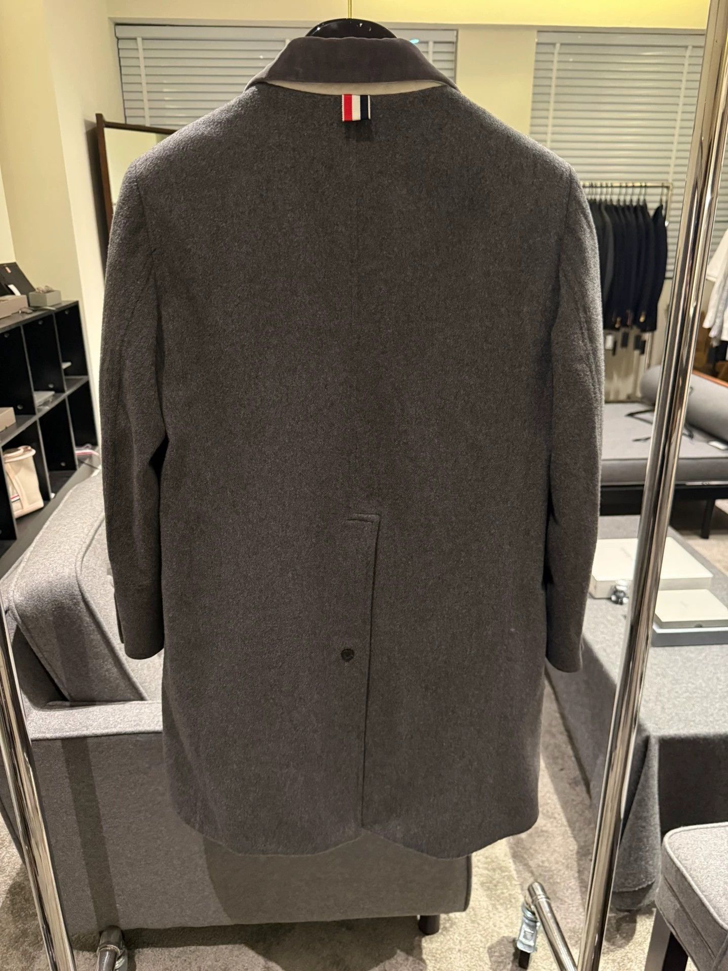 Thom Browne Thom Browne Women's Classic Cashmere Overcoat Charcoal 40 Size S / US 4 / IT 40 - 2 Thumbnail
