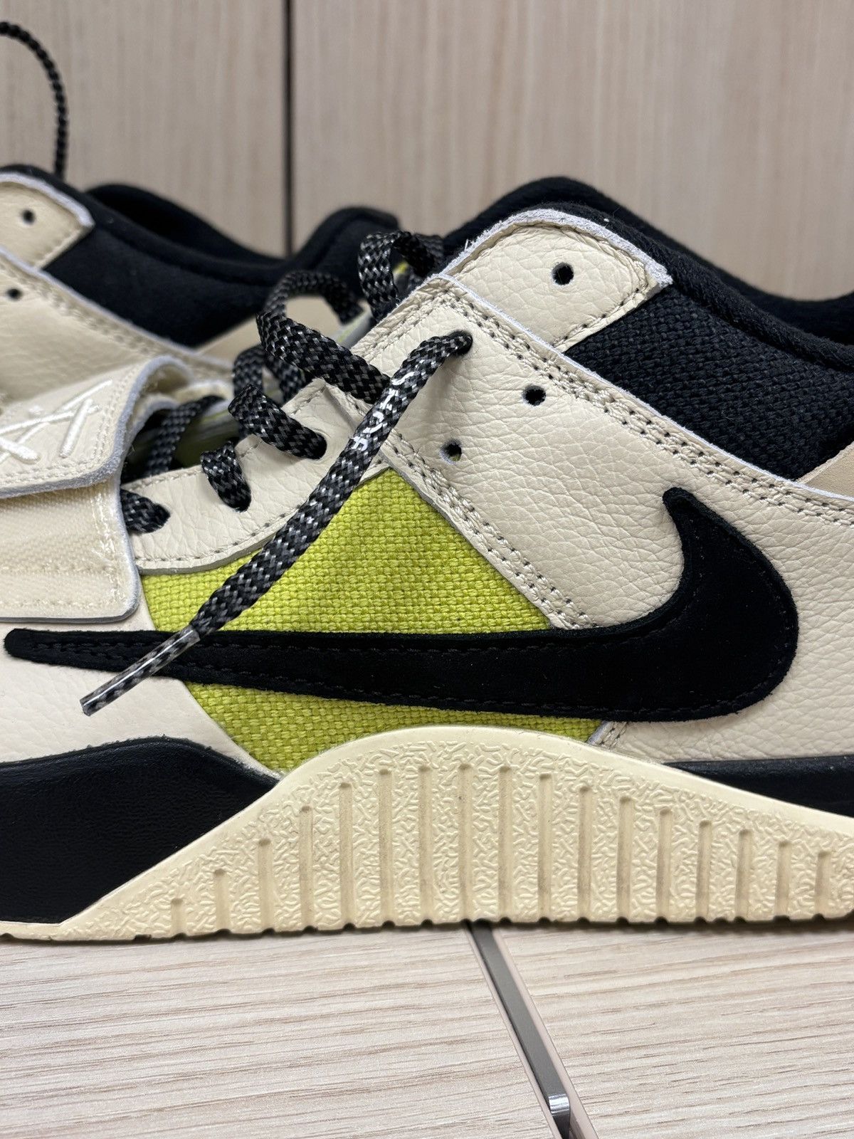 Nike × Travis Scott Bright cactus jumpman jacks travis X jordan Size US 10.5 / EU 43-44 - 10 Thumbnail