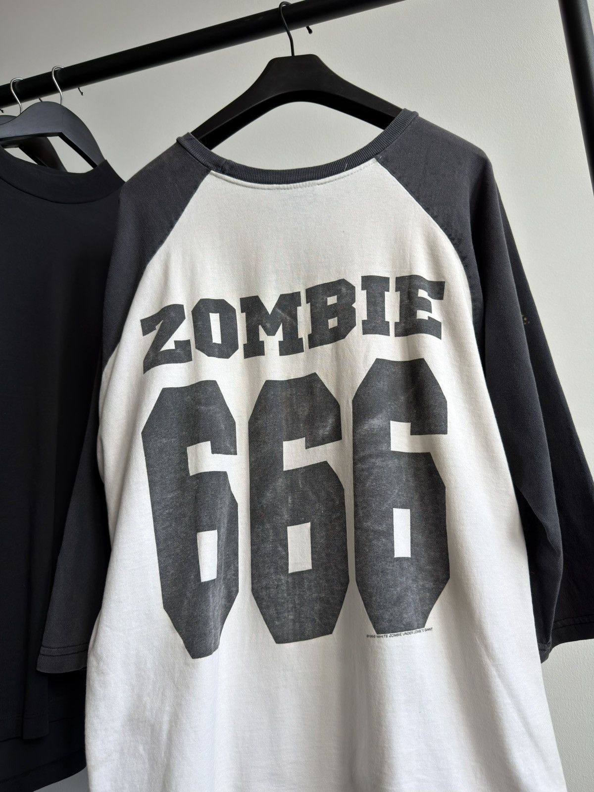 Band Tees Vintage 90s Thrashed White Zombie 666 Faded Erd Band Tee Size US XL / EU 56 / 4 - 2 Thumbnail
