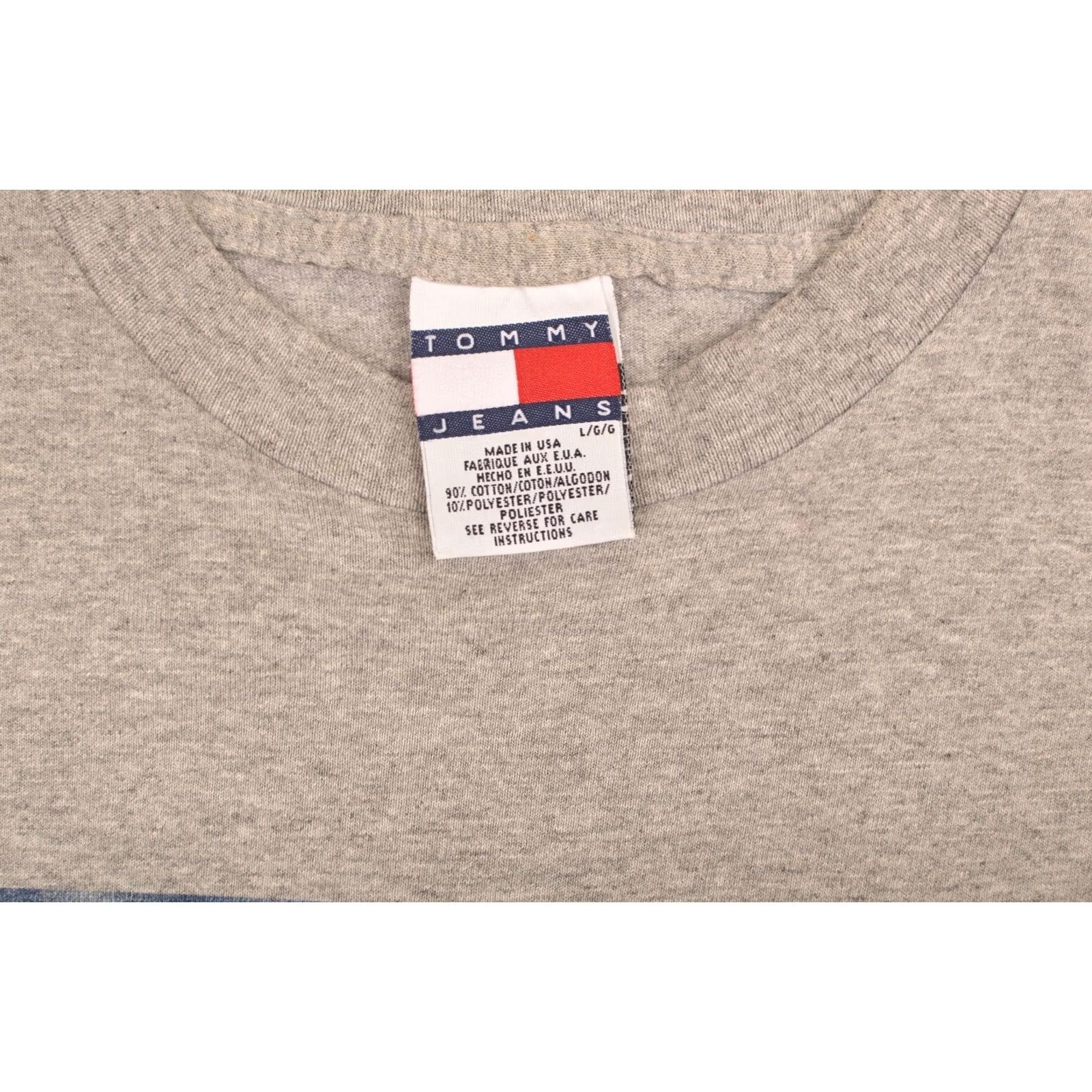 Tommy Hilfiger VINTAGE Tommy Hilfiger Jeans T-Shirt Gray USA 90% Cotton 10% Polyester Size L Mens Shirt Tee Size US L / EU 52-54 / 3 - 5 Thumbnail