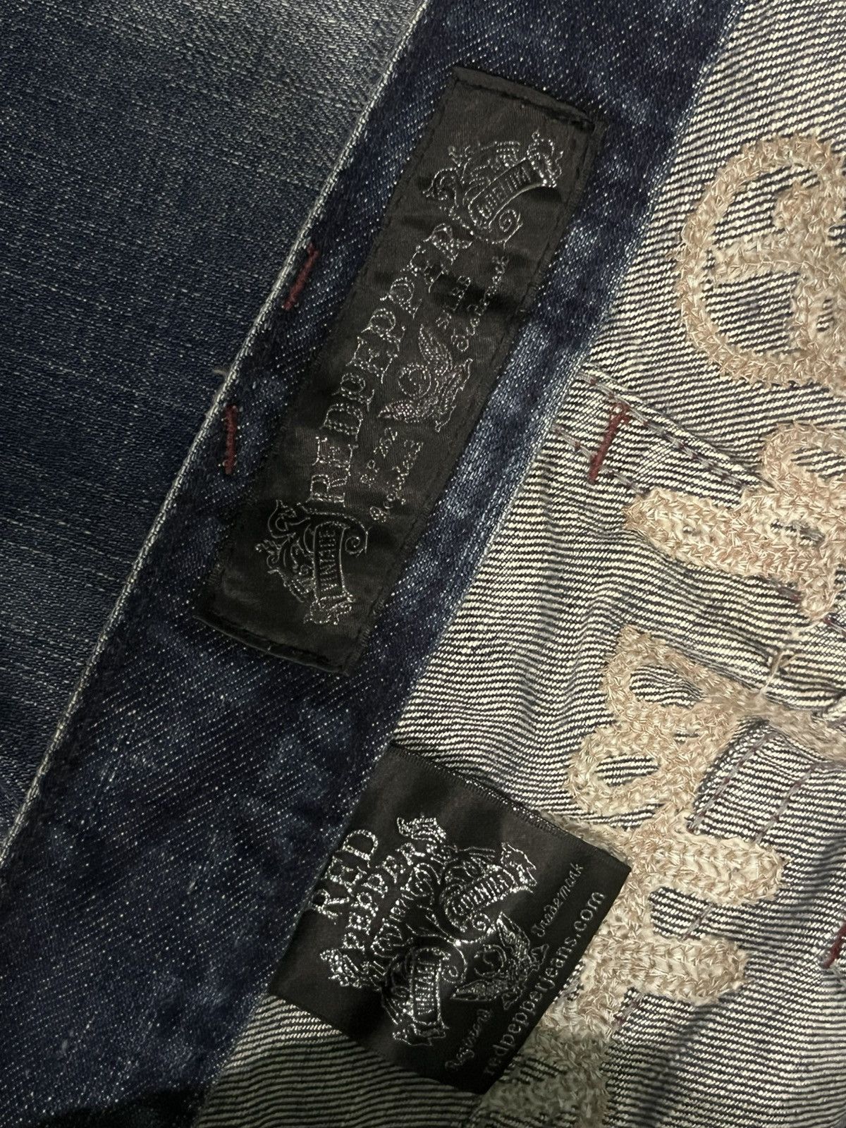 Le Grande Bleu (L.G.B.) Japanese Red & Pepper Slogan Red lips Embroidered Fade Jeans Size US 34 / EU 50 - 16 Thumbnail