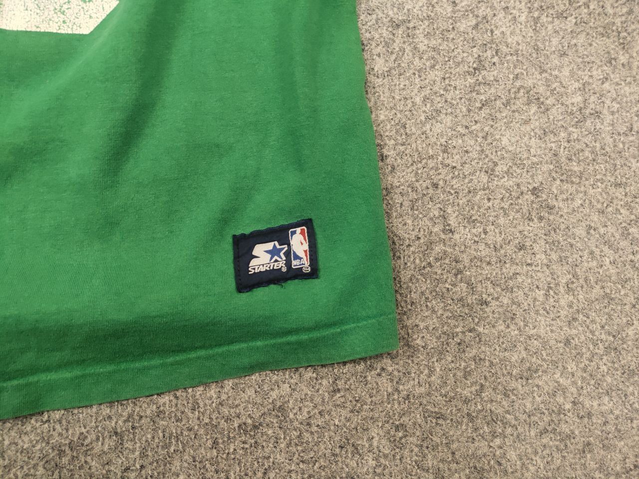 NBA Vintage 90's Starter Larry Bird Celtics 33 NBA Graphic Shirt Size US L / EU 52-54 / 3 - 8 Thumbnail