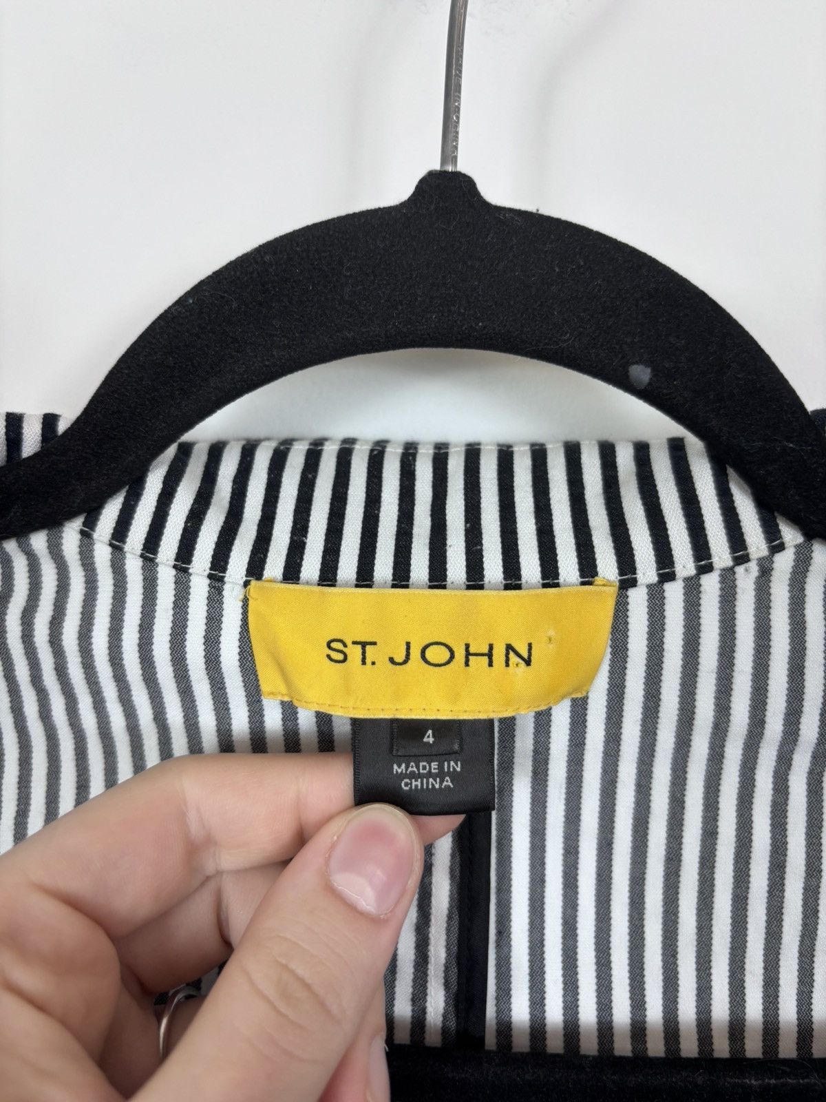 St. John St. John Women’s White/Black Striped Blazer Jacket Size S / US 4 / IT 40 - 13 Thumbnail
