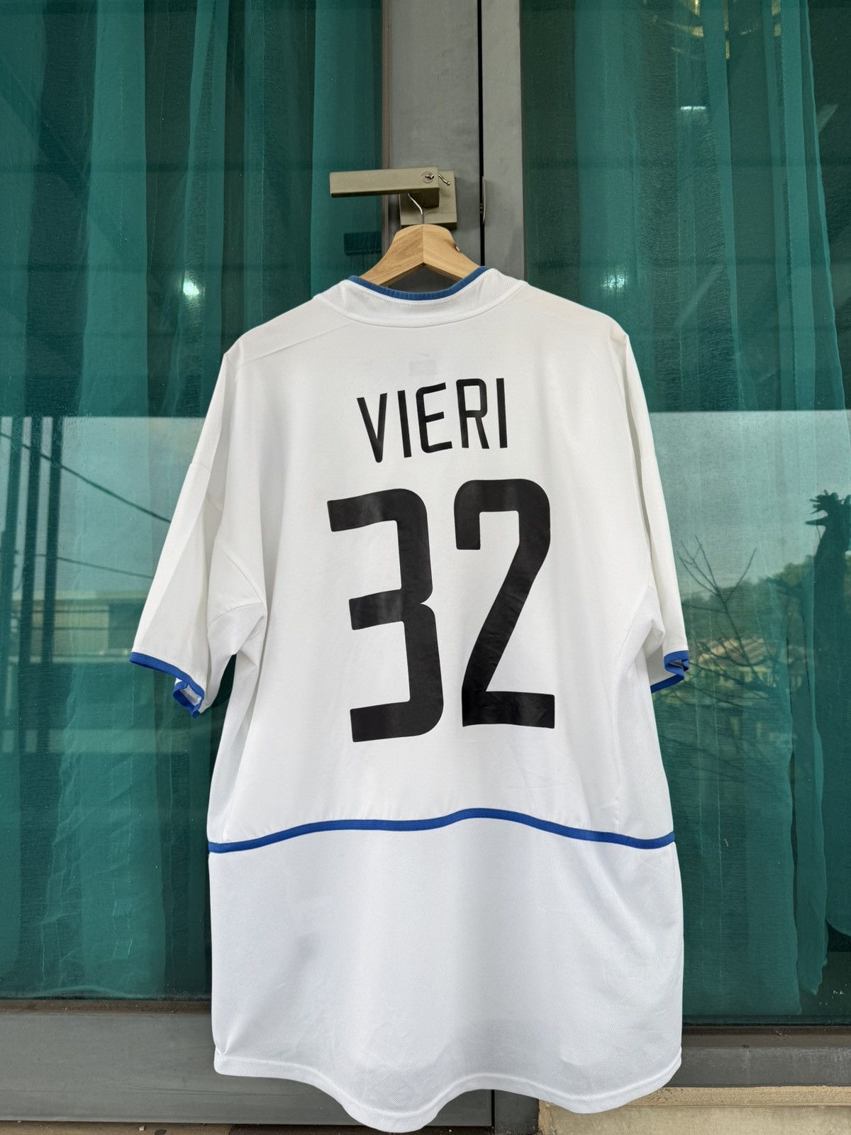 Nike × Vintage Inter Milan 2002/2003 Vieri #32 Size US XL / EU 56 / 4 - 2 Thumbnail