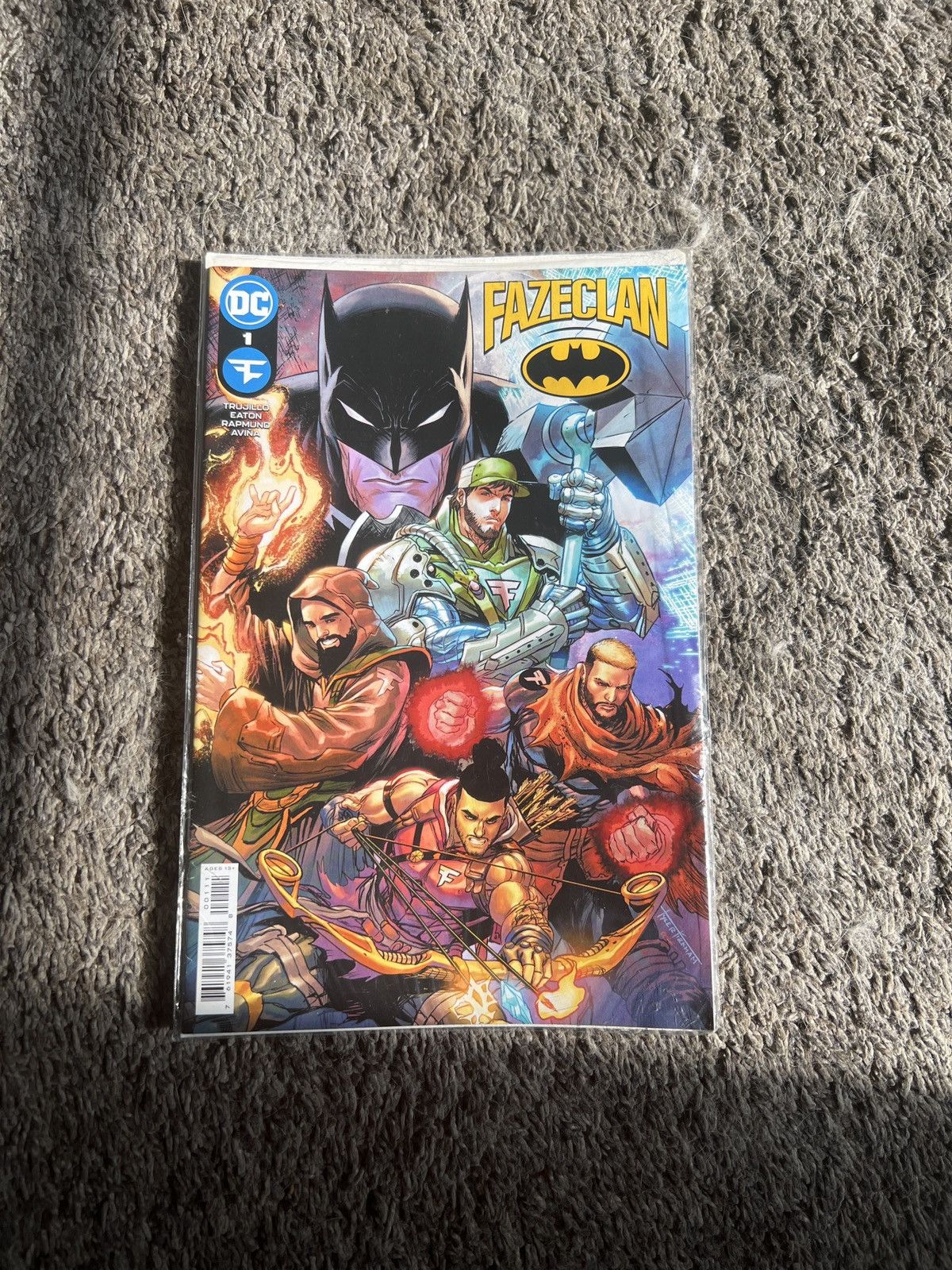 FaZe 2021 DC Comics Batman/Faze Clan #1 Comic Book Size ONE SIZE - 1 Thumbnail